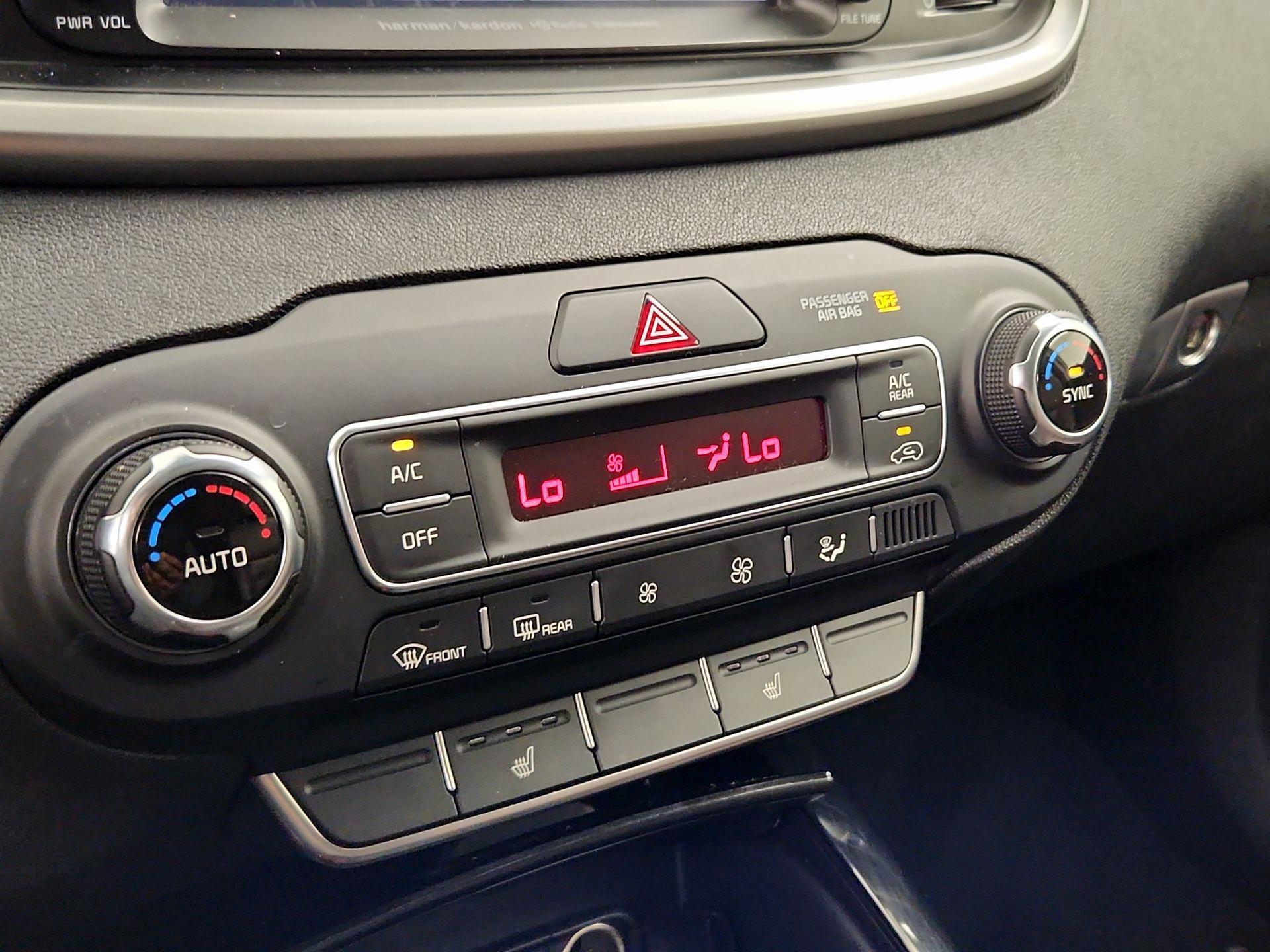 Thumbnail: 2019 Kia Sorento - 17