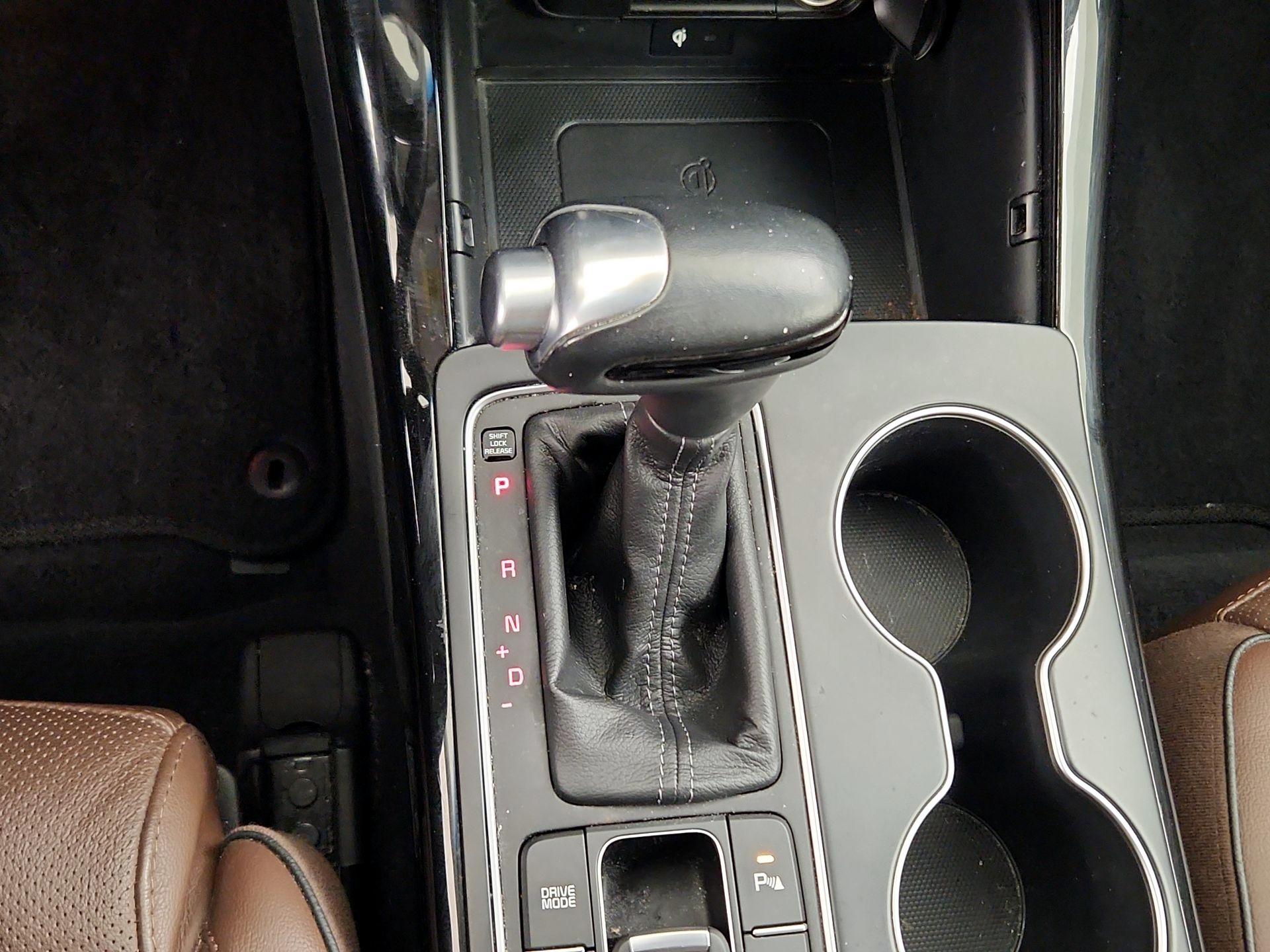 Thumbnail: 2019 Kia Sorento - 18