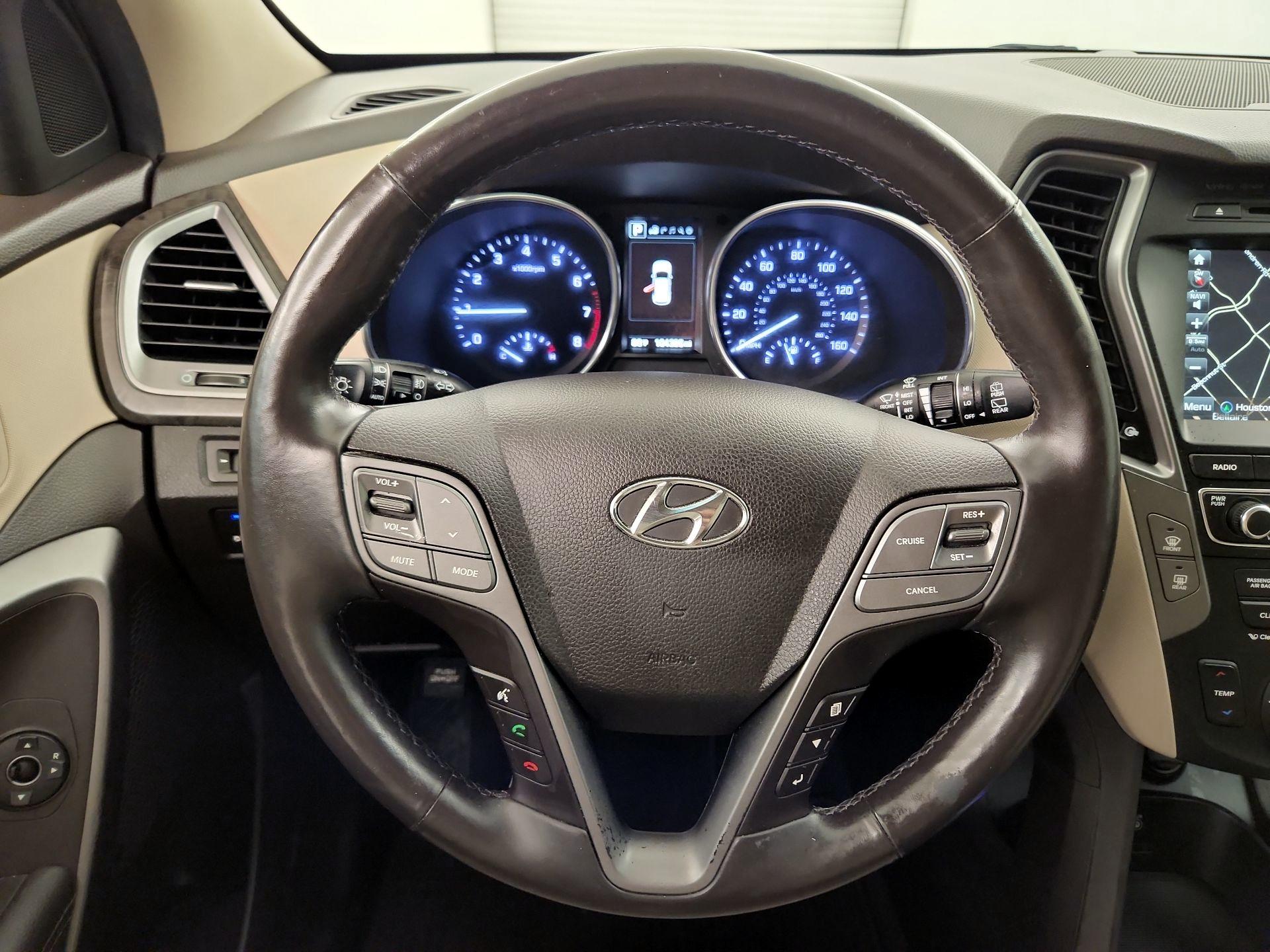 Thumbnail: 2017 Hyundai Santa Fe - 10