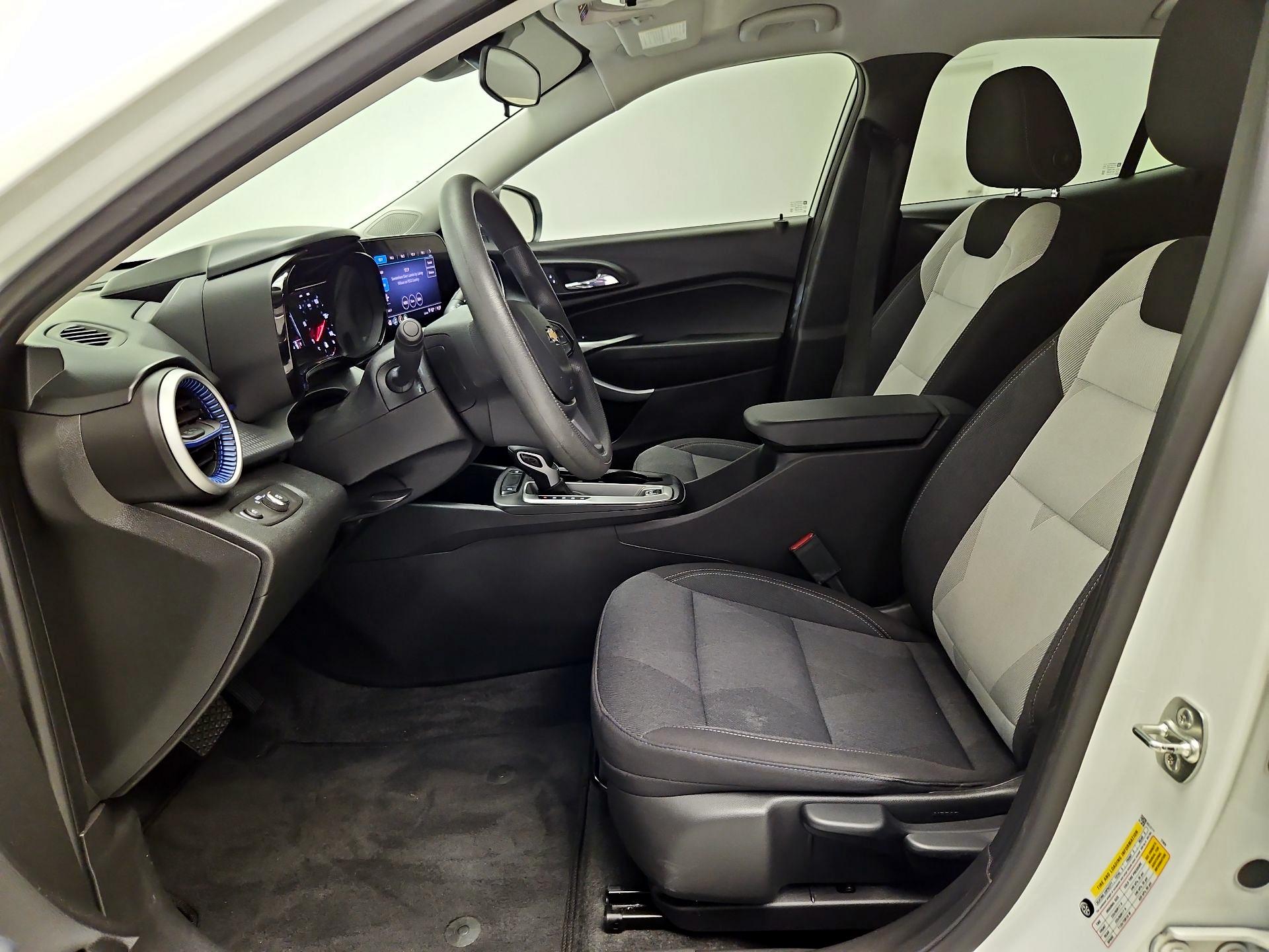 Thumbnail: 2024 Chevrolet Trax - 11