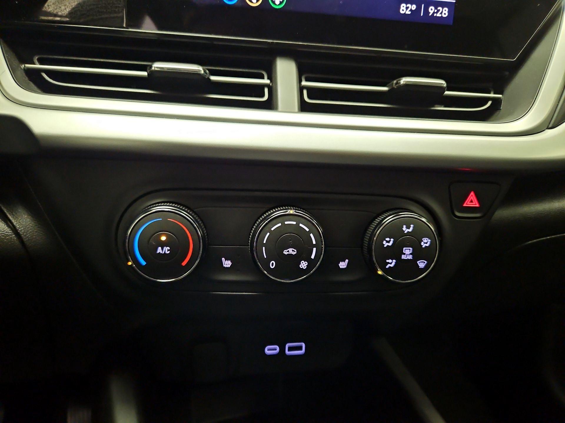 Thumbnail: 2024 Chevrolet Trax - 15