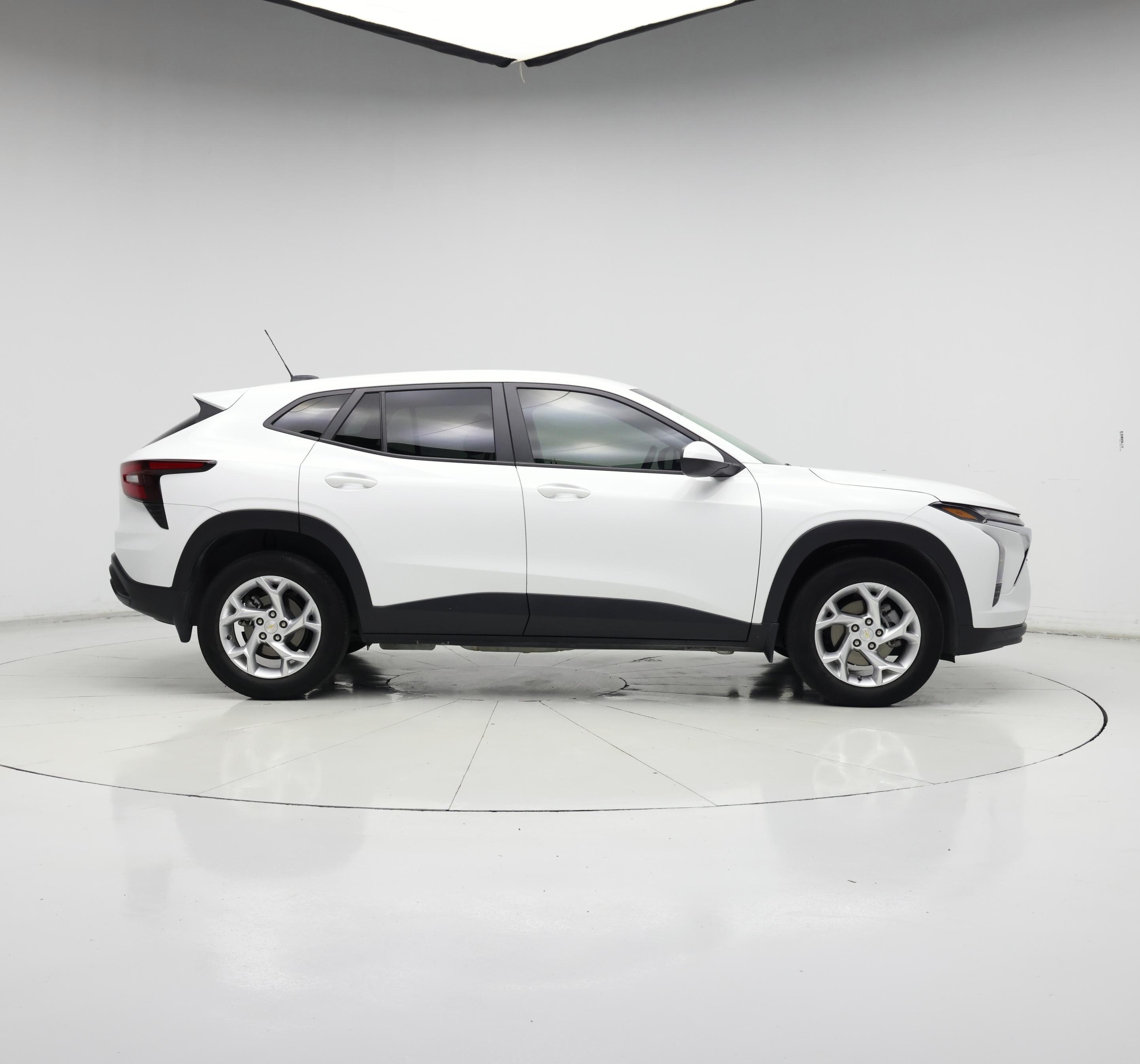 Thumbnail: 2024 Chevrolet Trax - 7