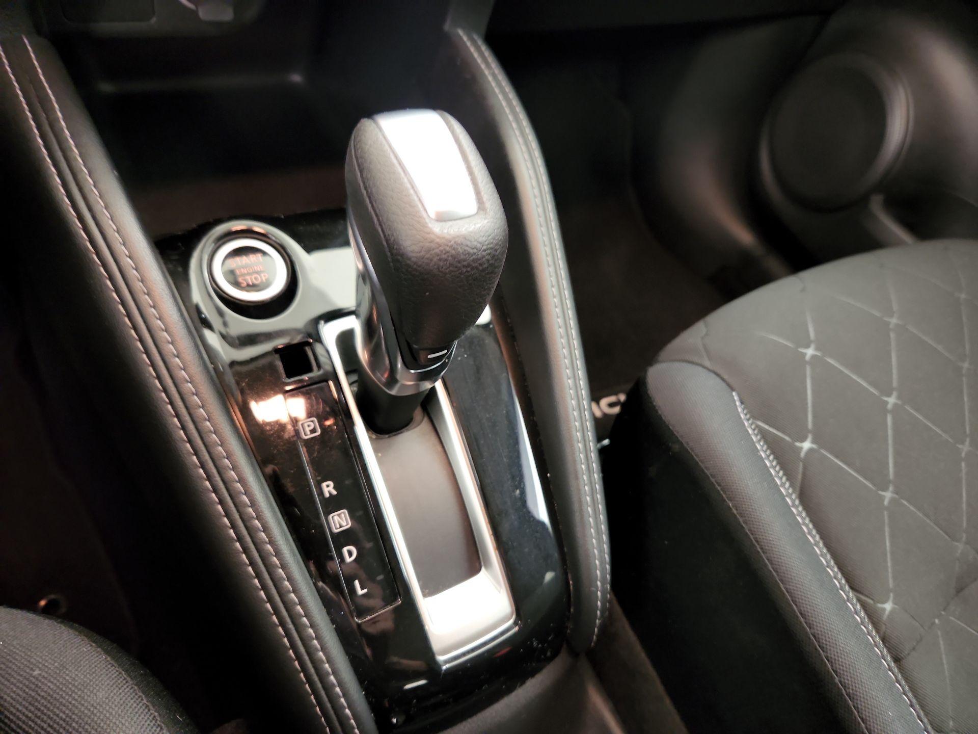 Thumbnail: 2019 Nissan Kicks - 17
