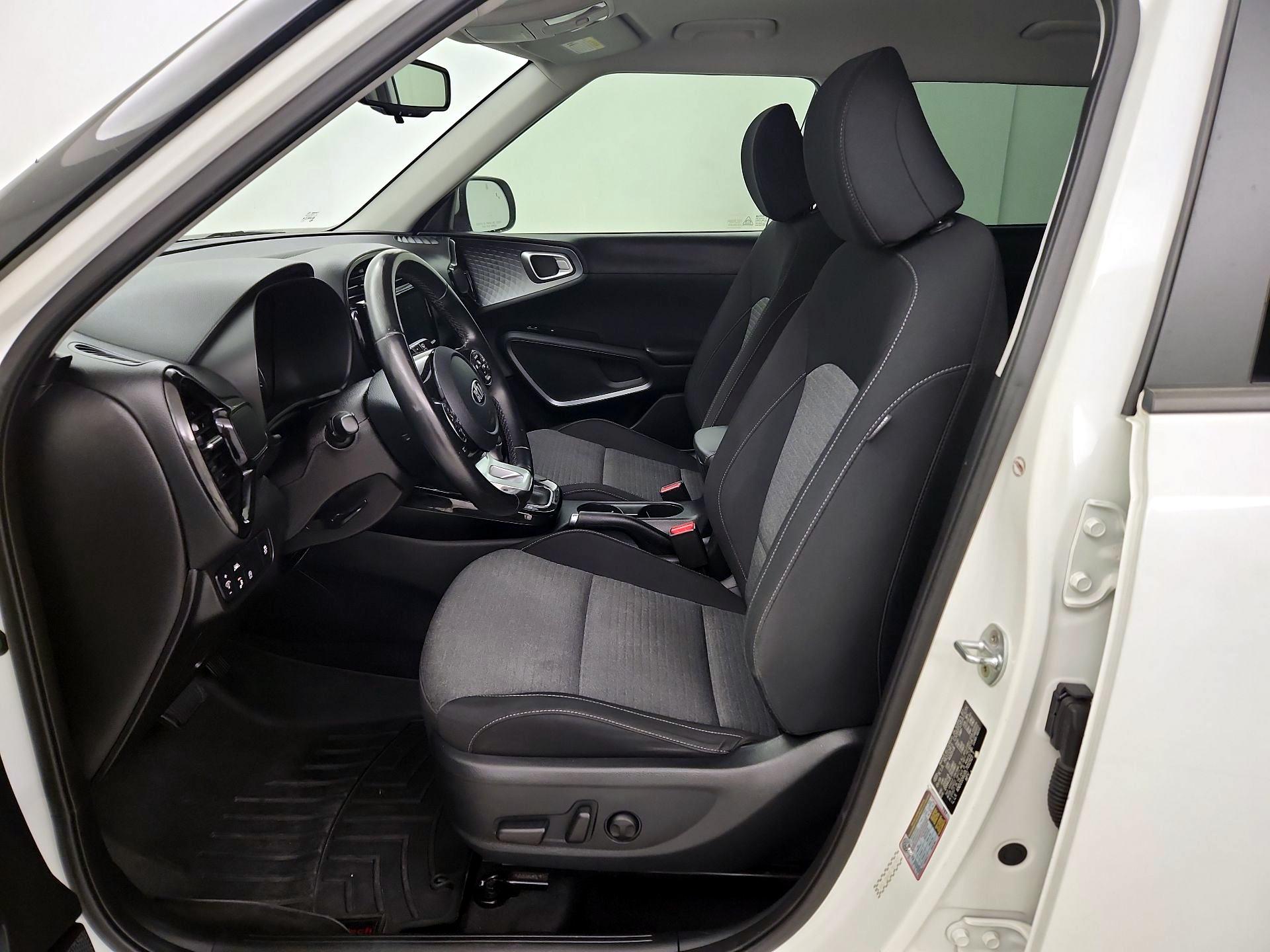 Thumbnail: 2020 Kia Soul - 11