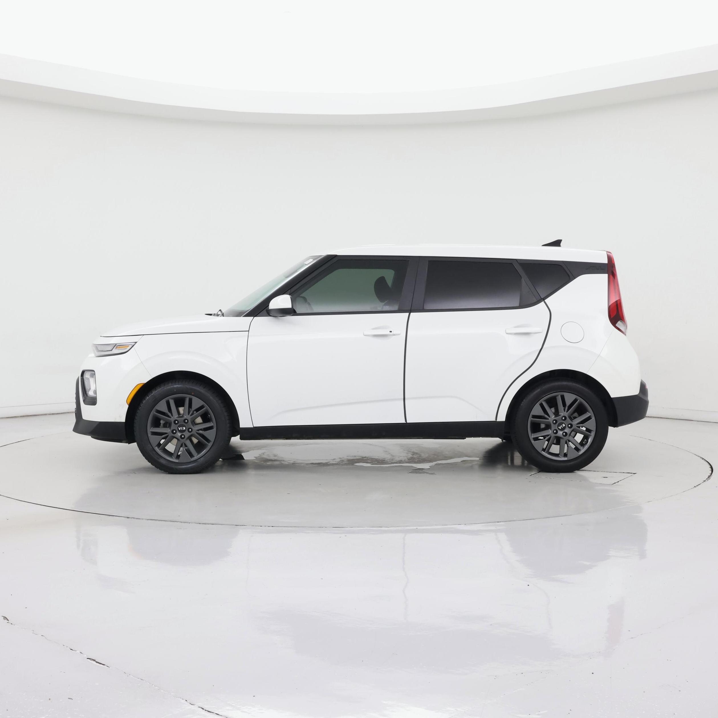 Thumbnail: 2020 Kia Soul - 3
