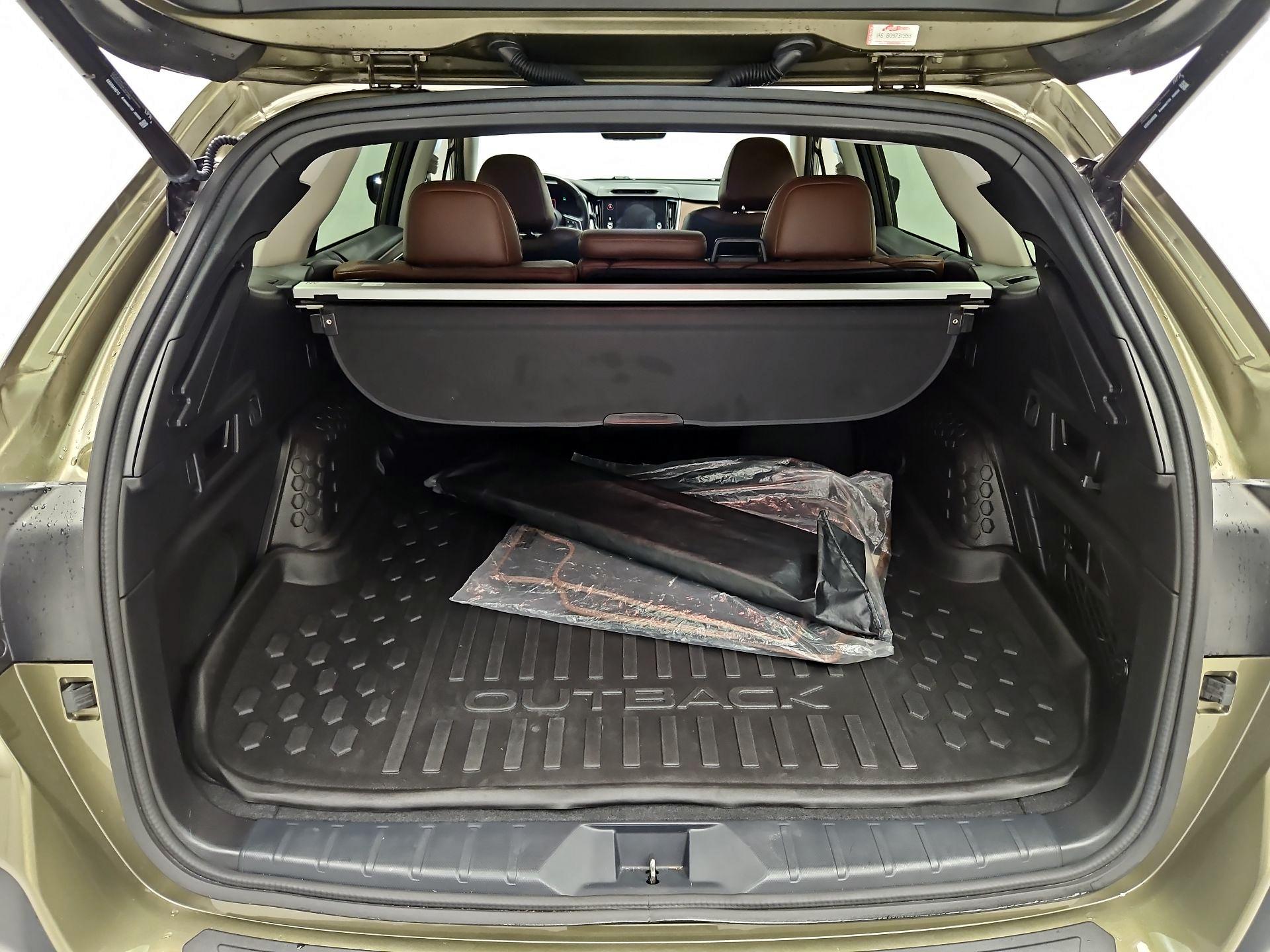 Thumbnail: 2022 Subaru Outback - 18