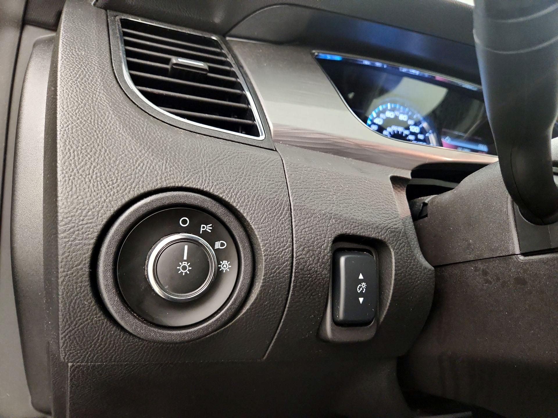 Thumbnail: 2018 Ford Taurus - 13