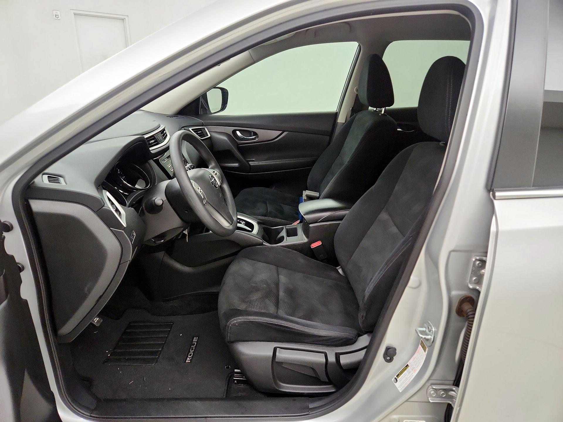 Thumbnail: 2016 Nissan Rogue - 11