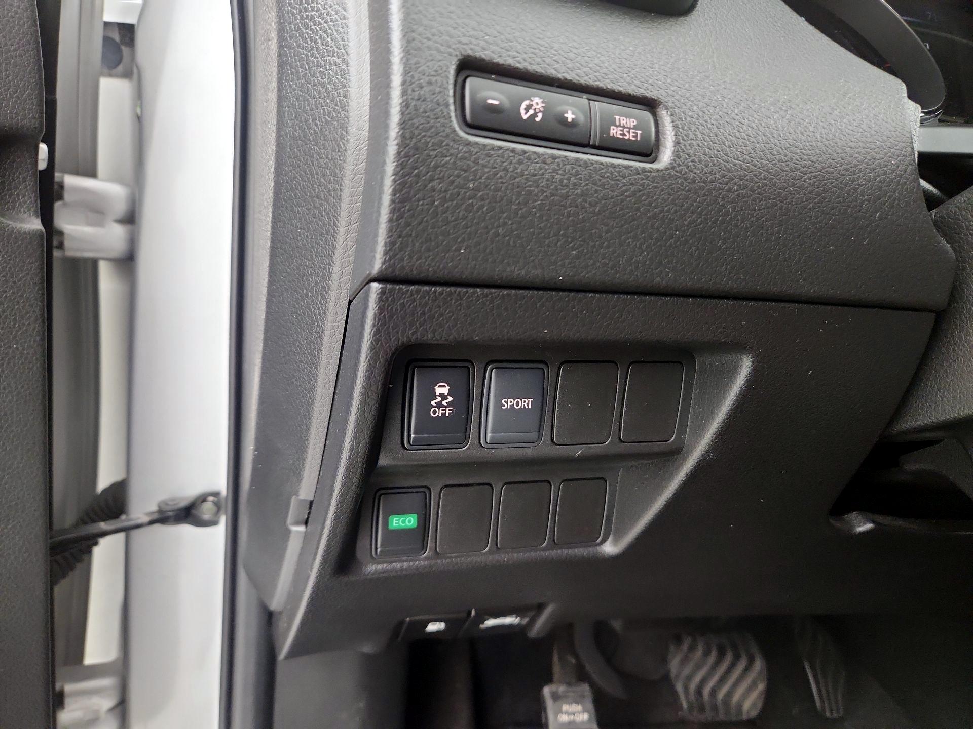 Thumbnail: 2016 Nissan Rogue - 13