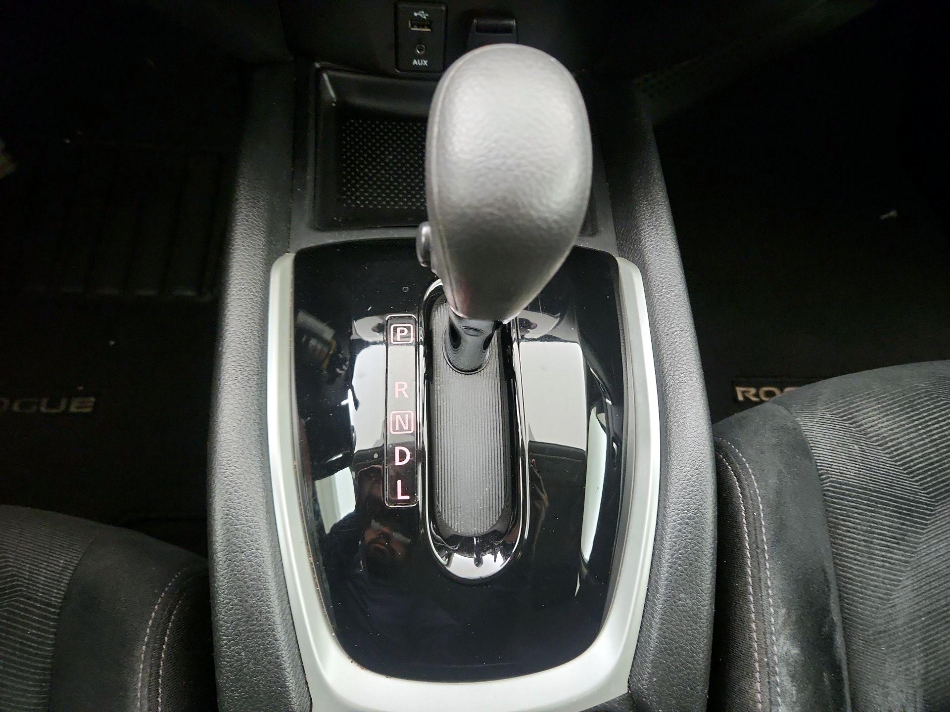 Thumbnail: 2016 Nissan Rogue - 17