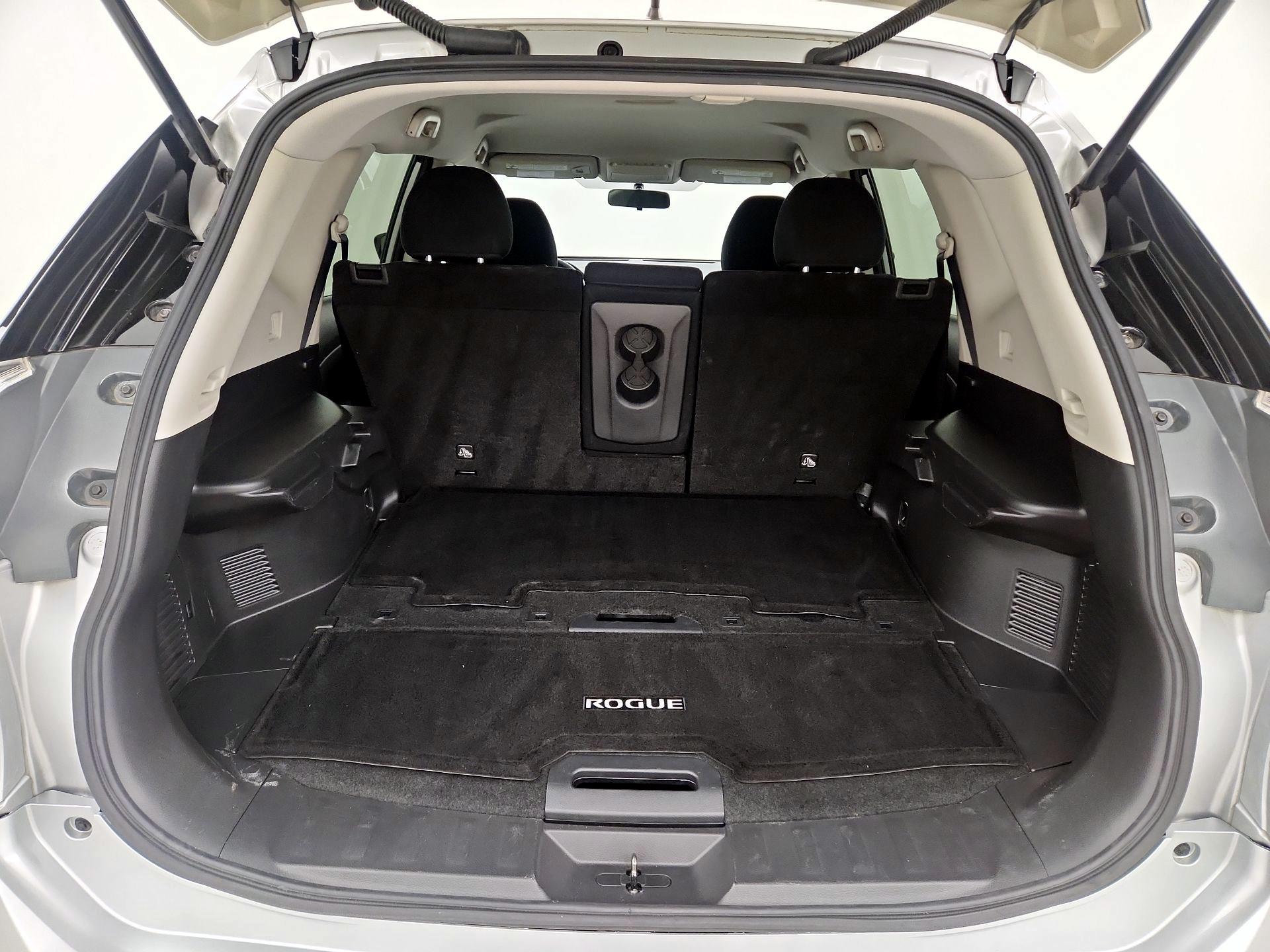 Thumbnail: 2016 Nissan Rogue - 20