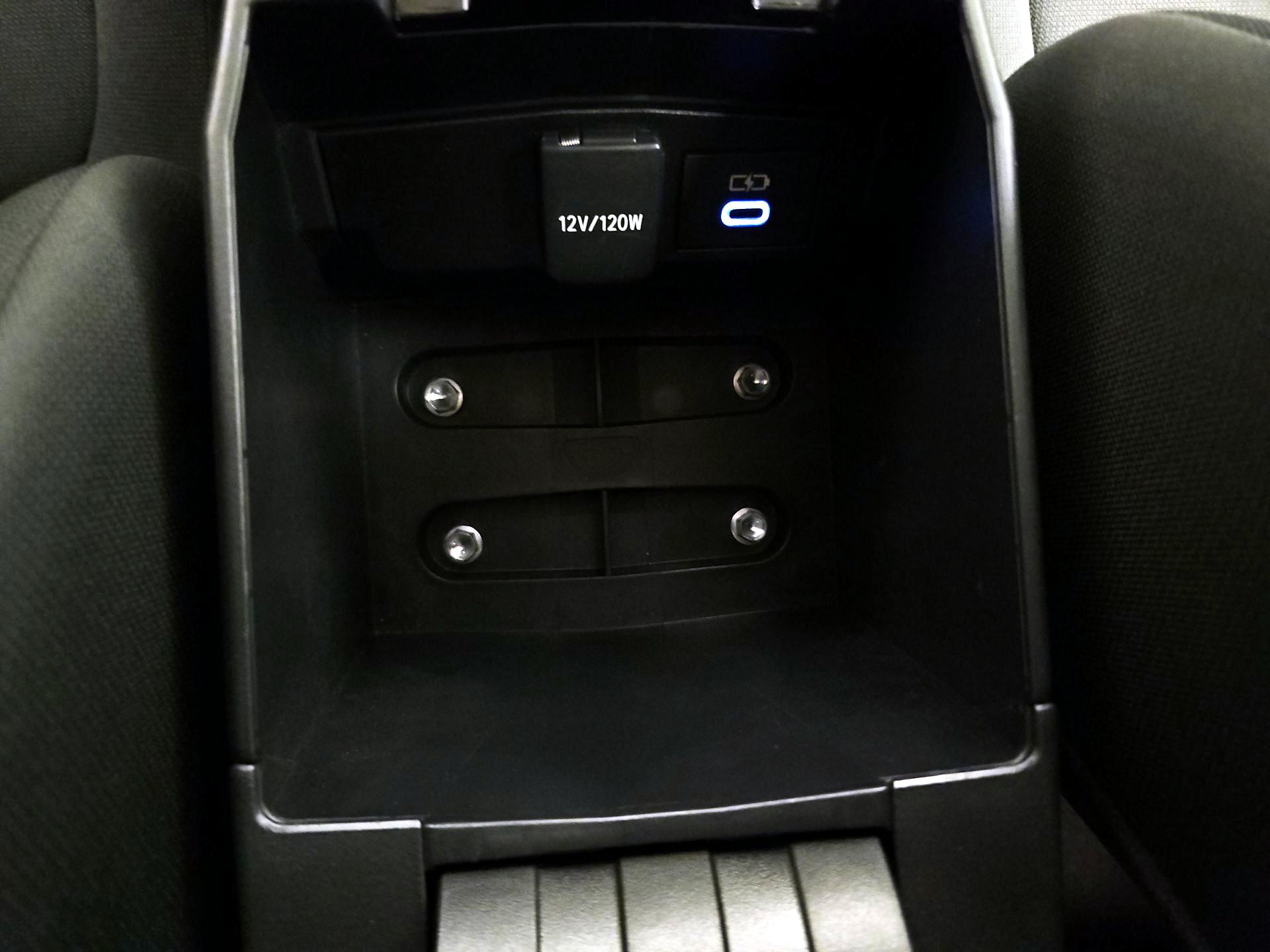 Thumbnail: 2022 Toyota Corolla - 18