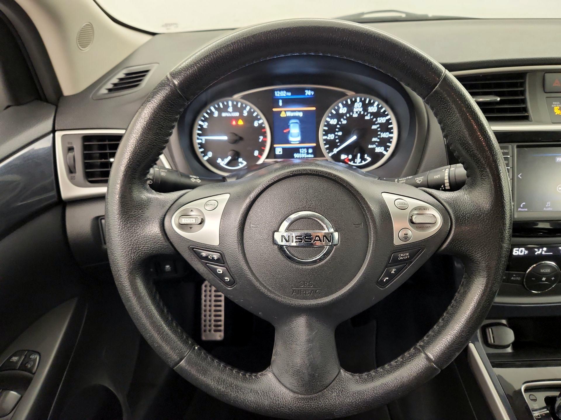 Thumbnail: 2019 Nissan Sentra - 10