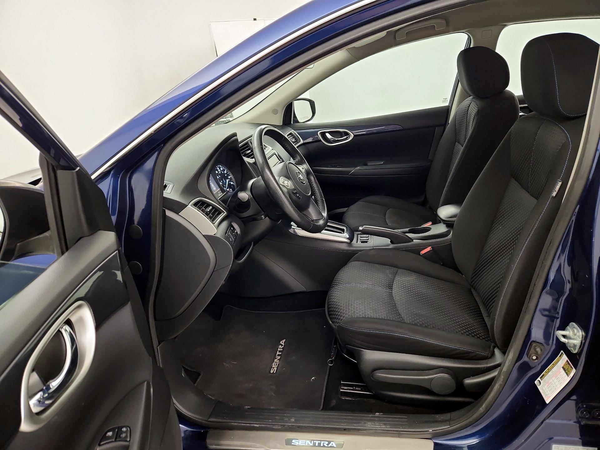 Thumbnail: 2019 Nissan Sentra - 11