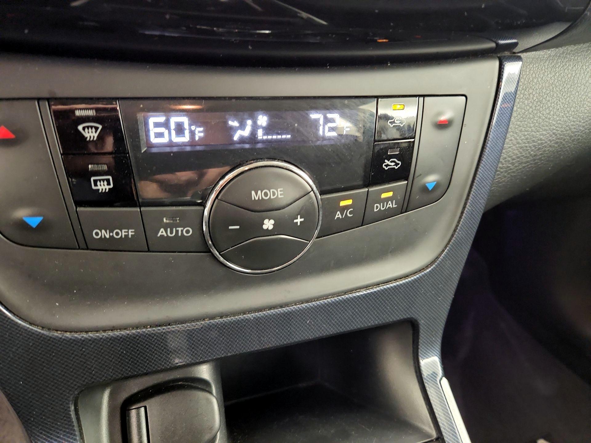 Thumbnail: 2019 Nissan Sentra - 16