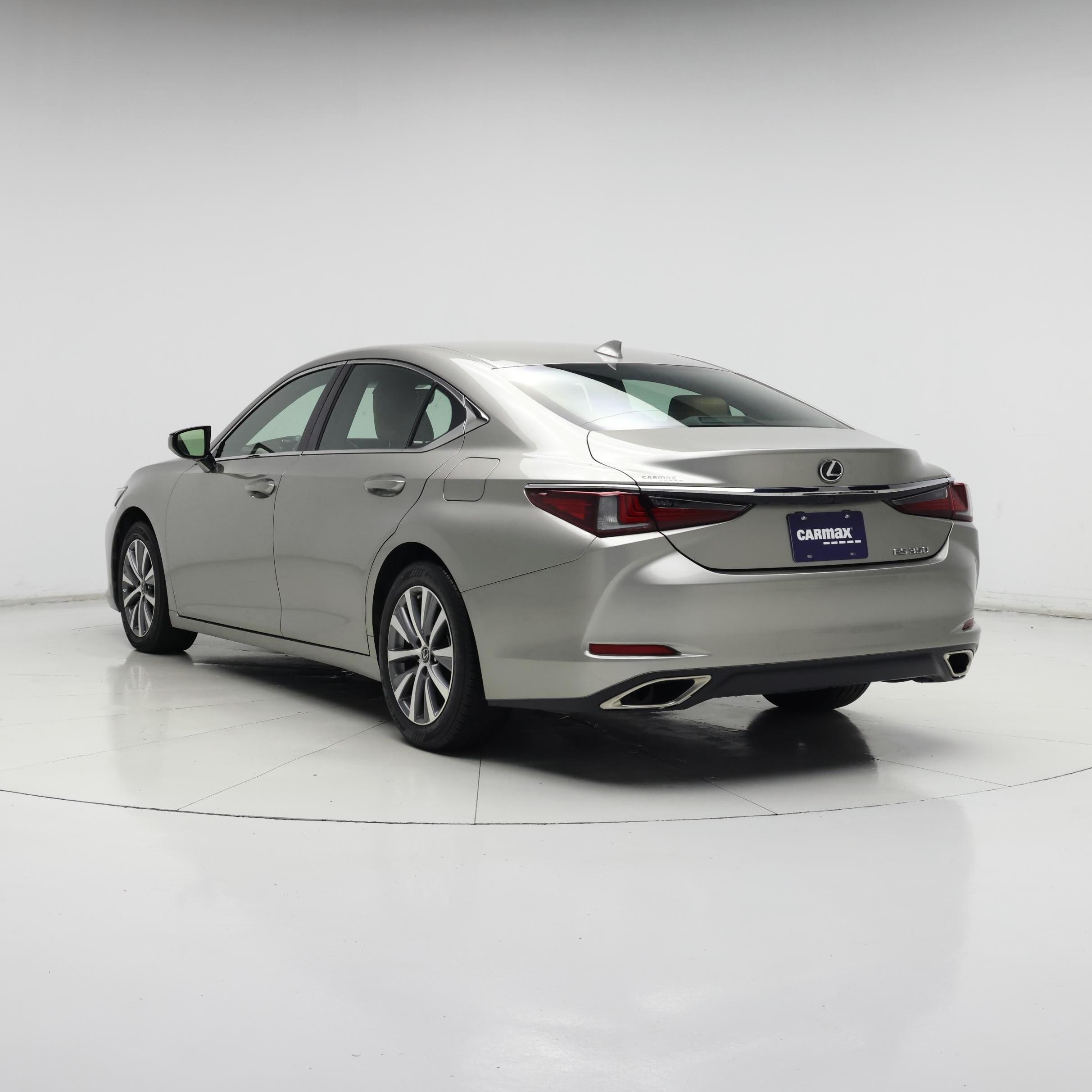Thumbnail: 2021 Lexus ES - 2