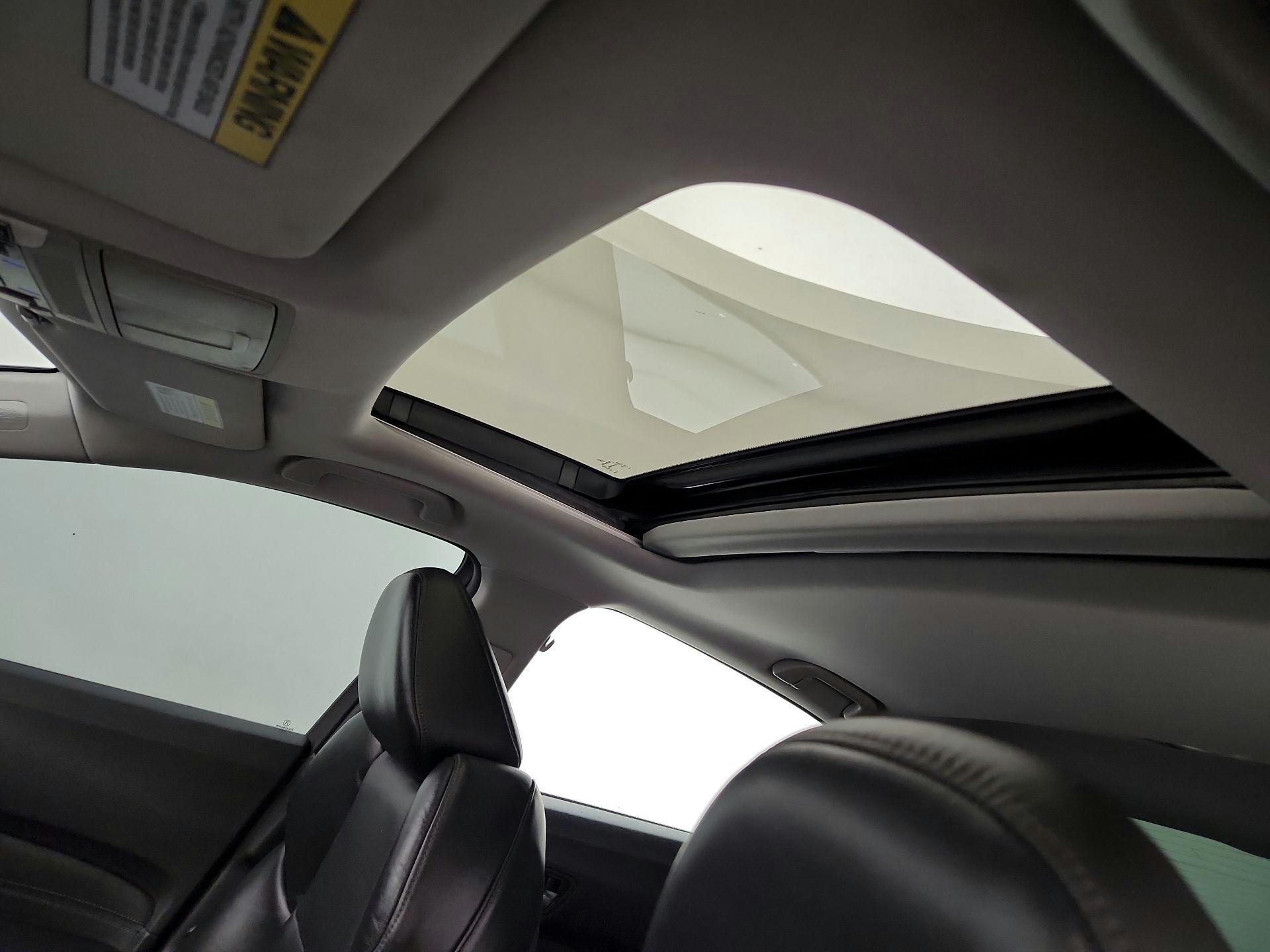 Thumbnail: 2015 Acura TLX - 20