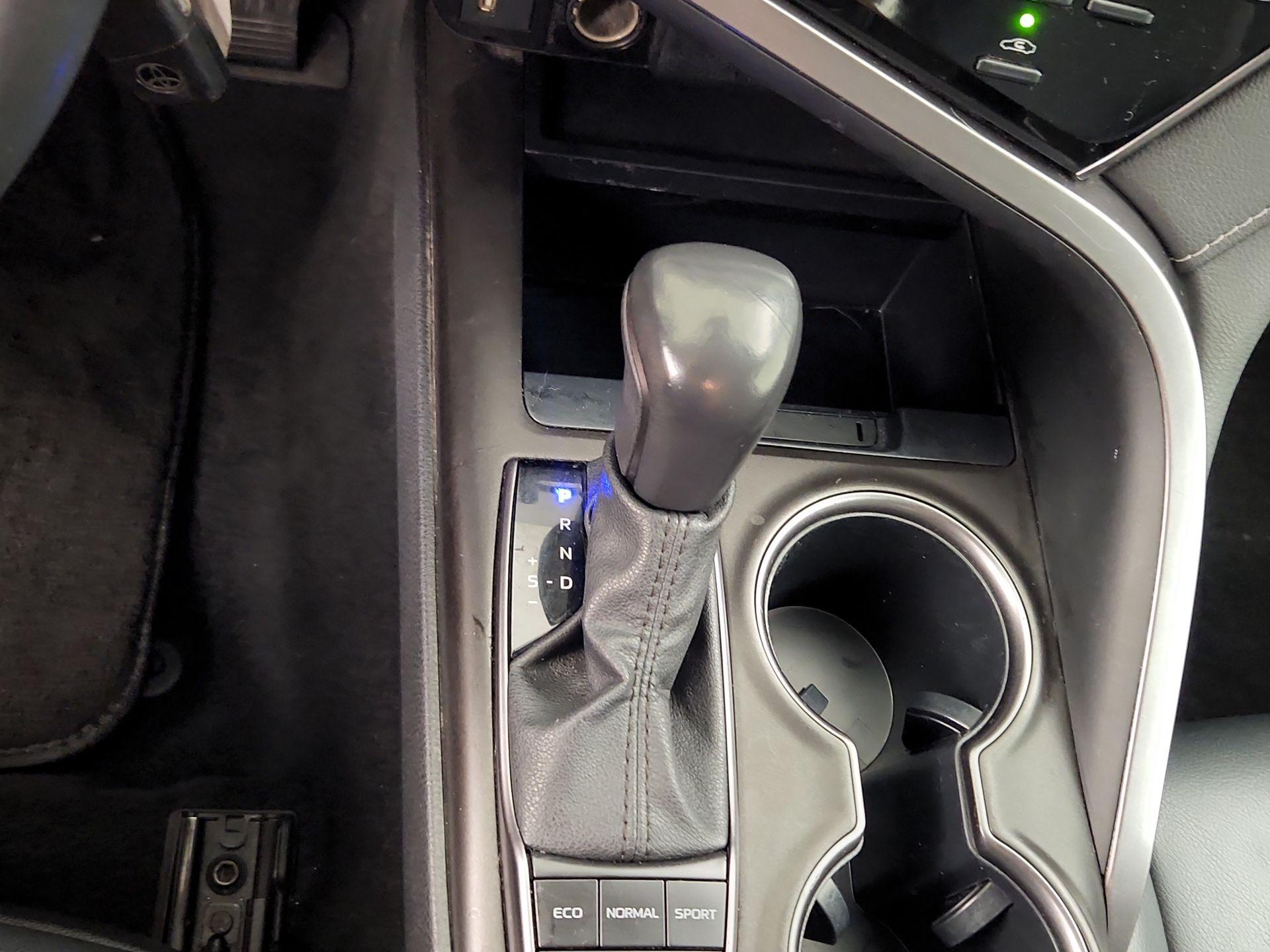 Thumbnail: 2023 Toyota Camry - 17