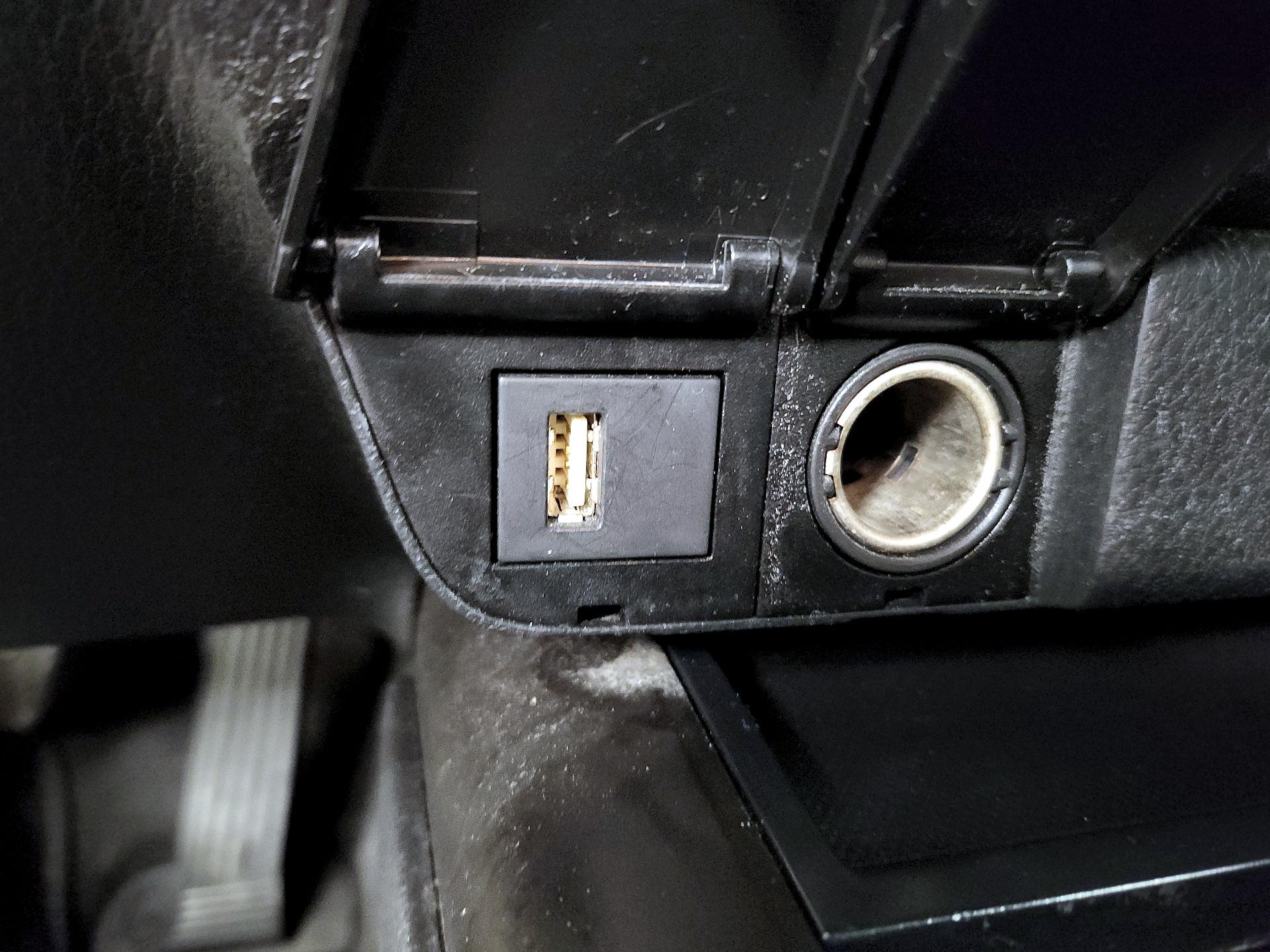 Thumbnail: 2023 Toyota Camry - 18