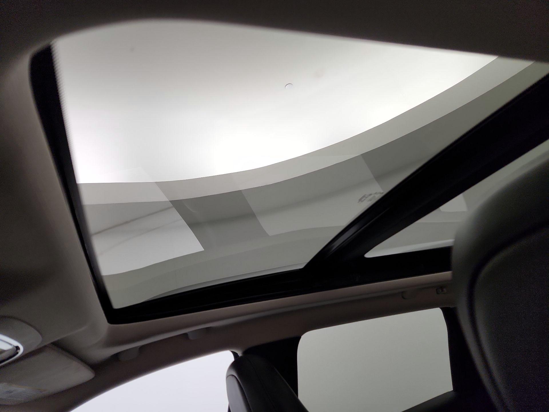 Thumbnail: 2015 Jeep Cherokee - 20