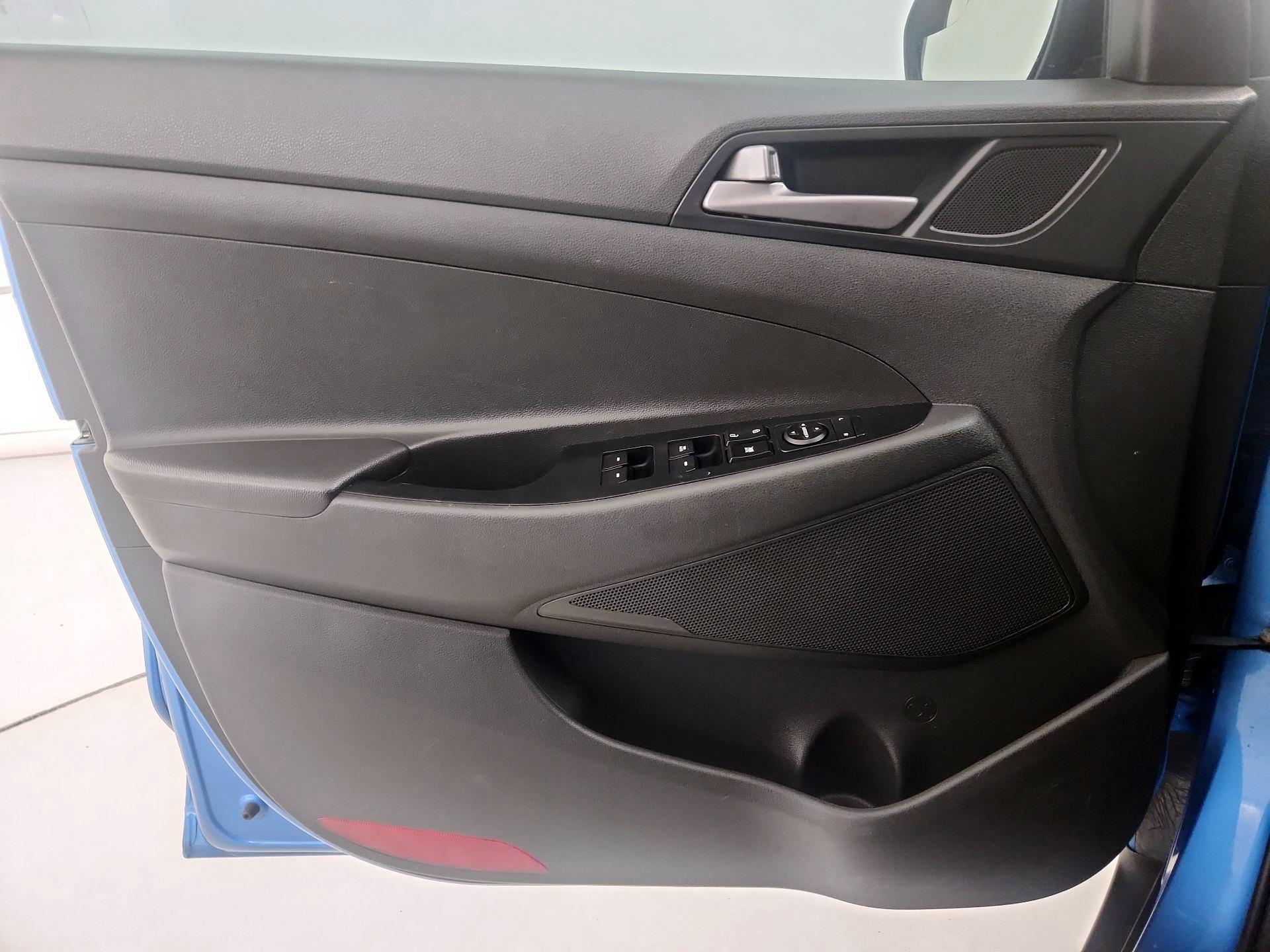 Thumbnail: 2018 Hyundai Tucson - 12