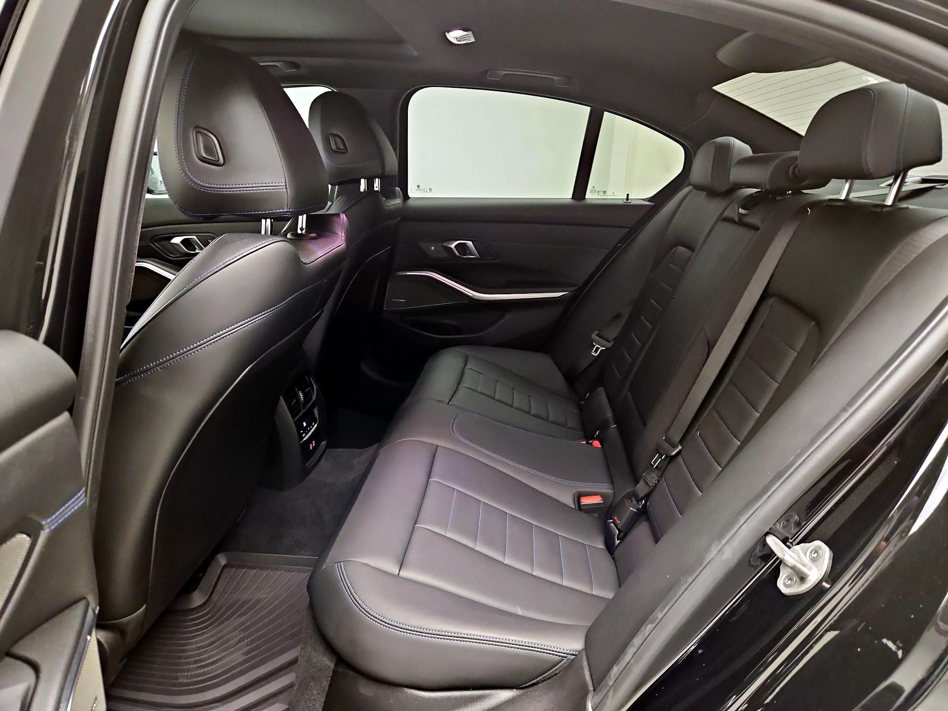 Thumbnail: 2025 BMW 3 Series - 18