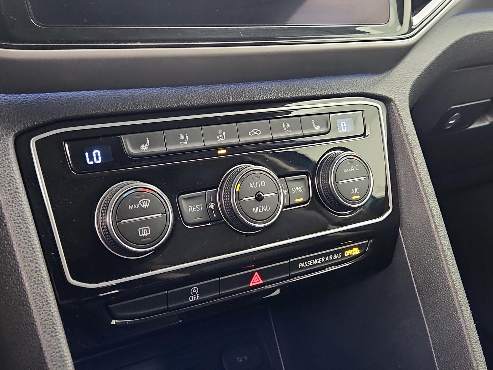 Thumbnail: 2021 Volkswagen Atlas - 16