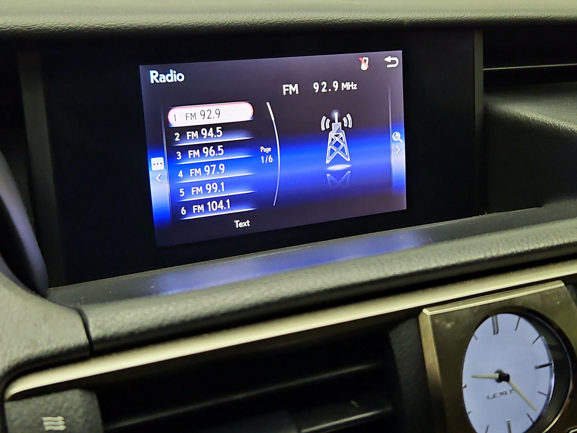 Thumbnail: 2020 Lexus IS - 15