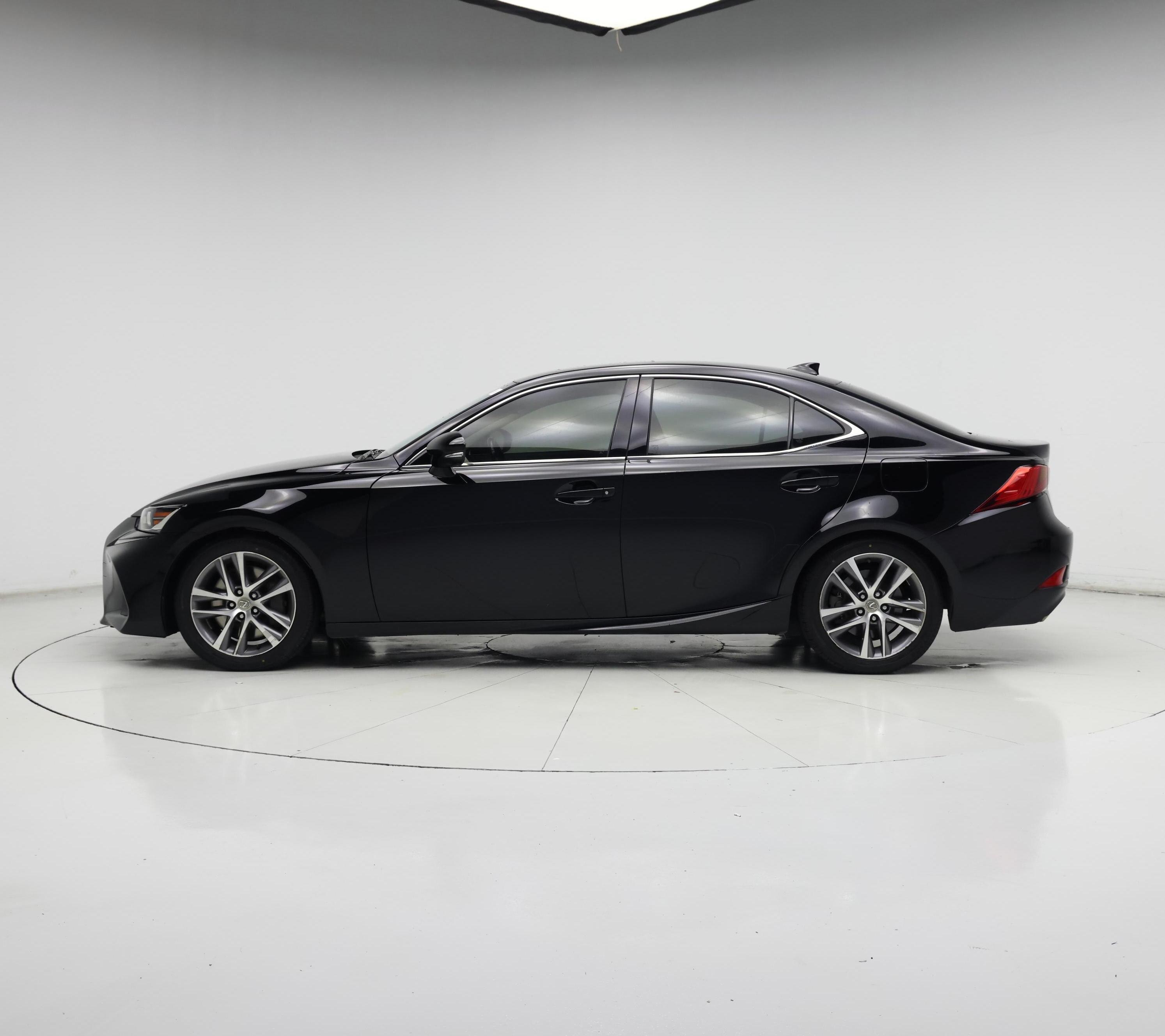 Thumbnail: 2020 Lexus IS - 3