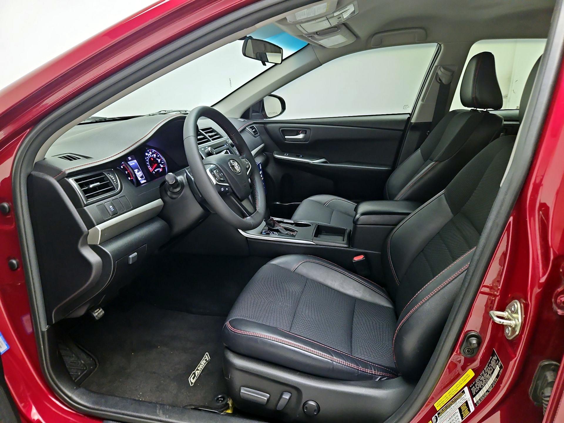 Thumbnail: 2017 Toyota Camry - 11