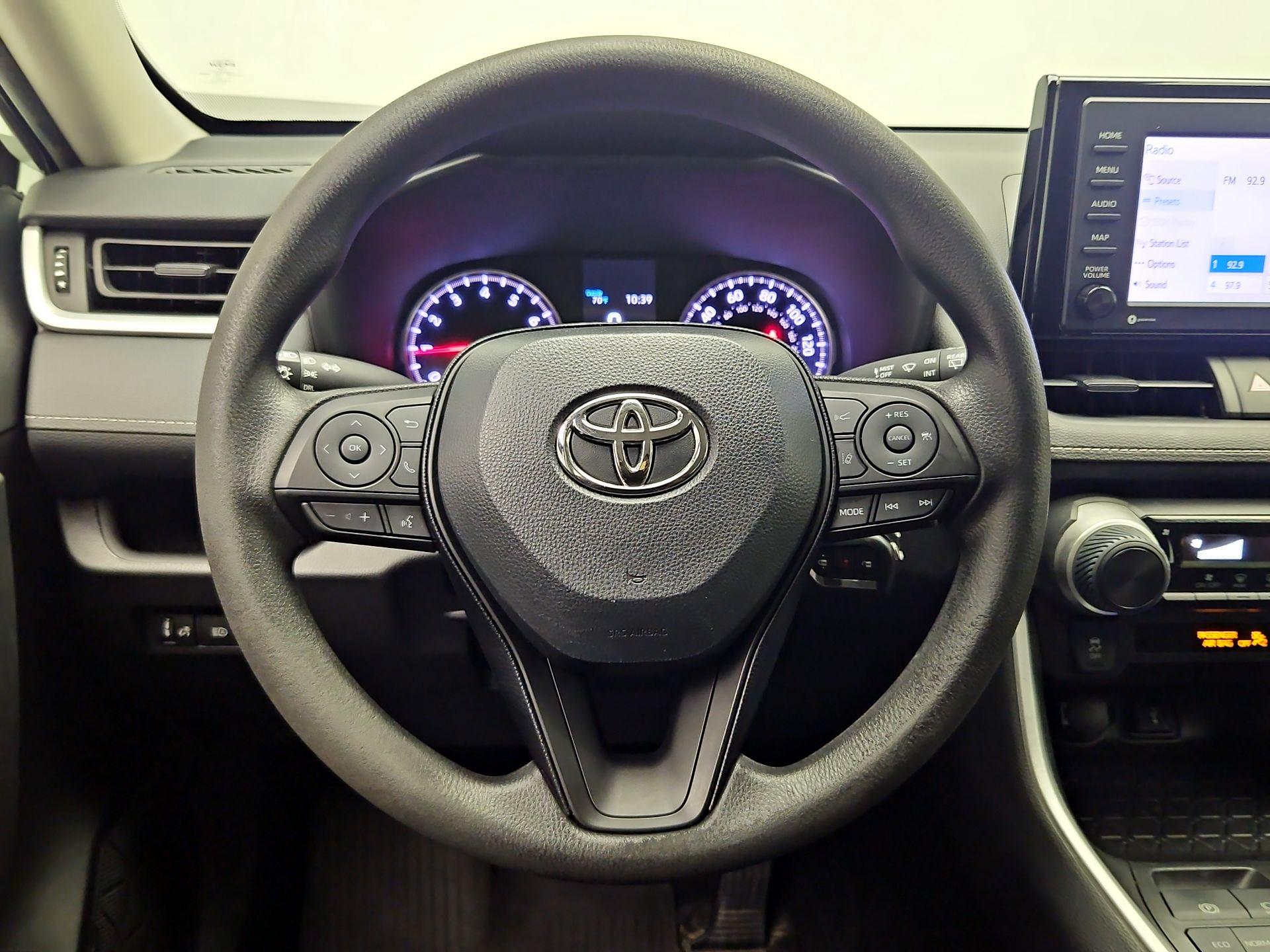 Thumbnail: 2021 Toyota RAV4 - 10