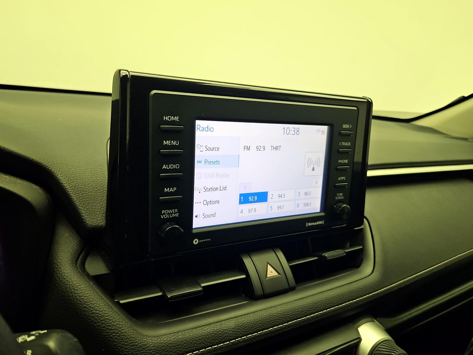 Thumbnail: 2021 Toyota RAV4 - 15