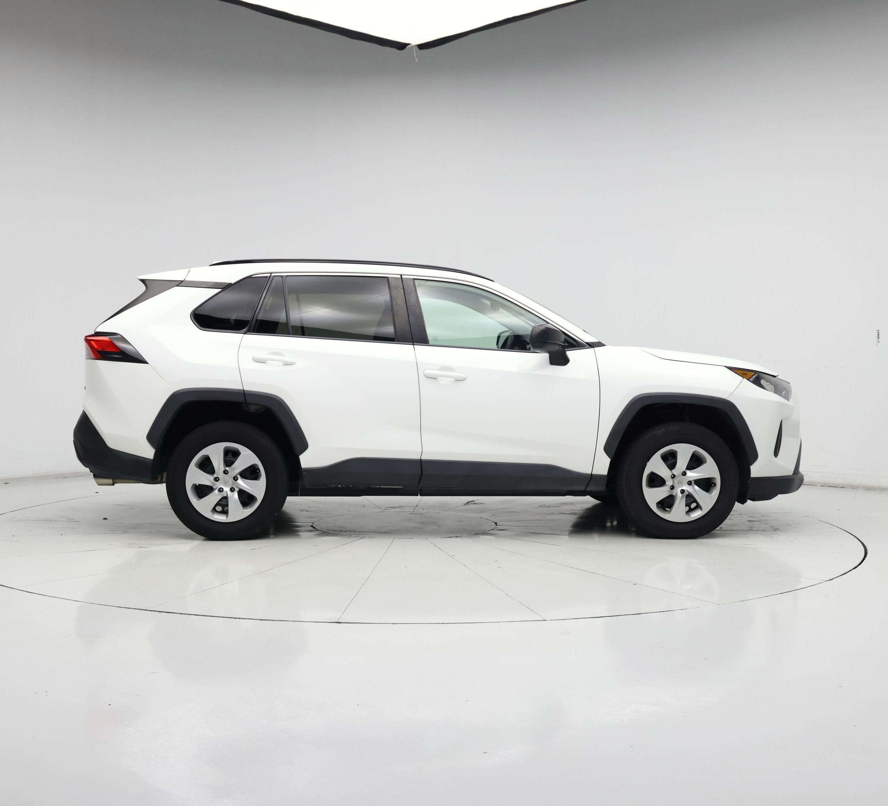 Thumbnail: 2021 Toyota RAV4 - 7