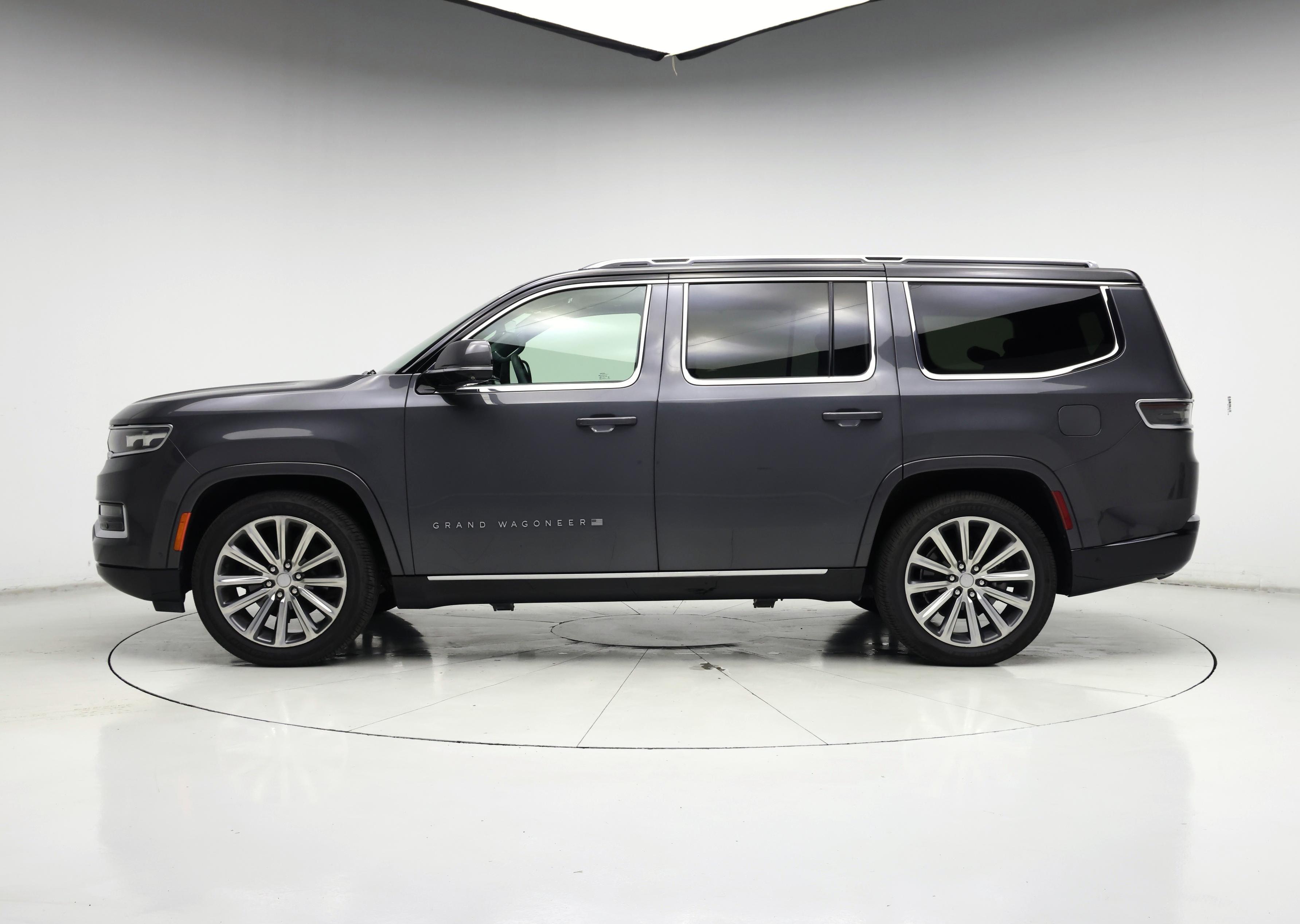 Thumbnail: 2022 Jeep Grand Wagoneer - 3