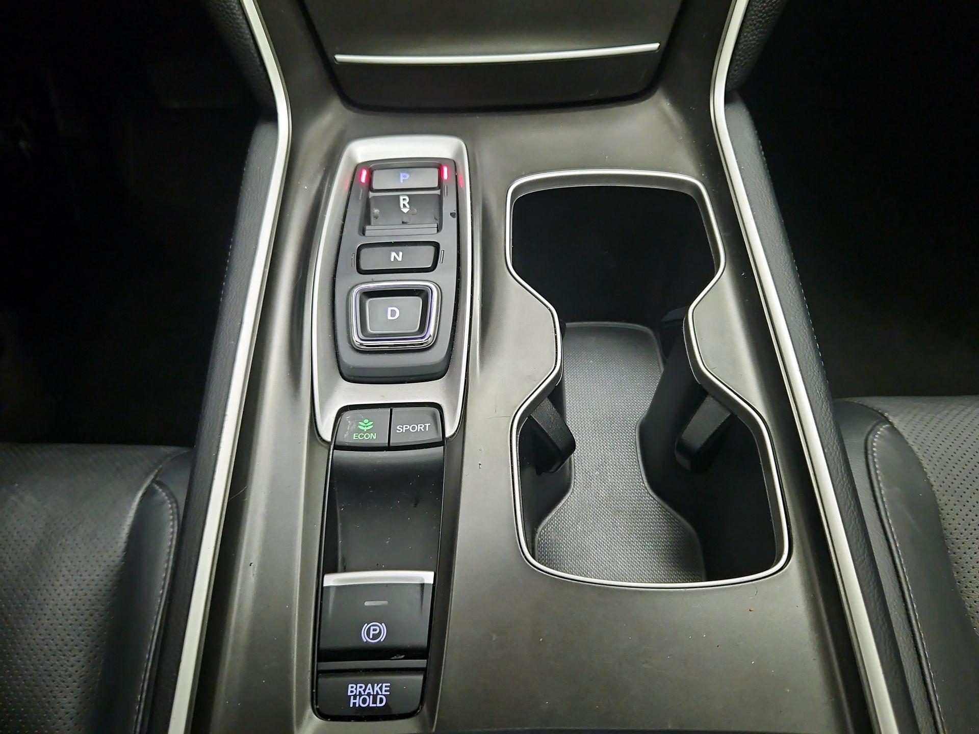 Thumbnail: 2018 Honda Accord - 18