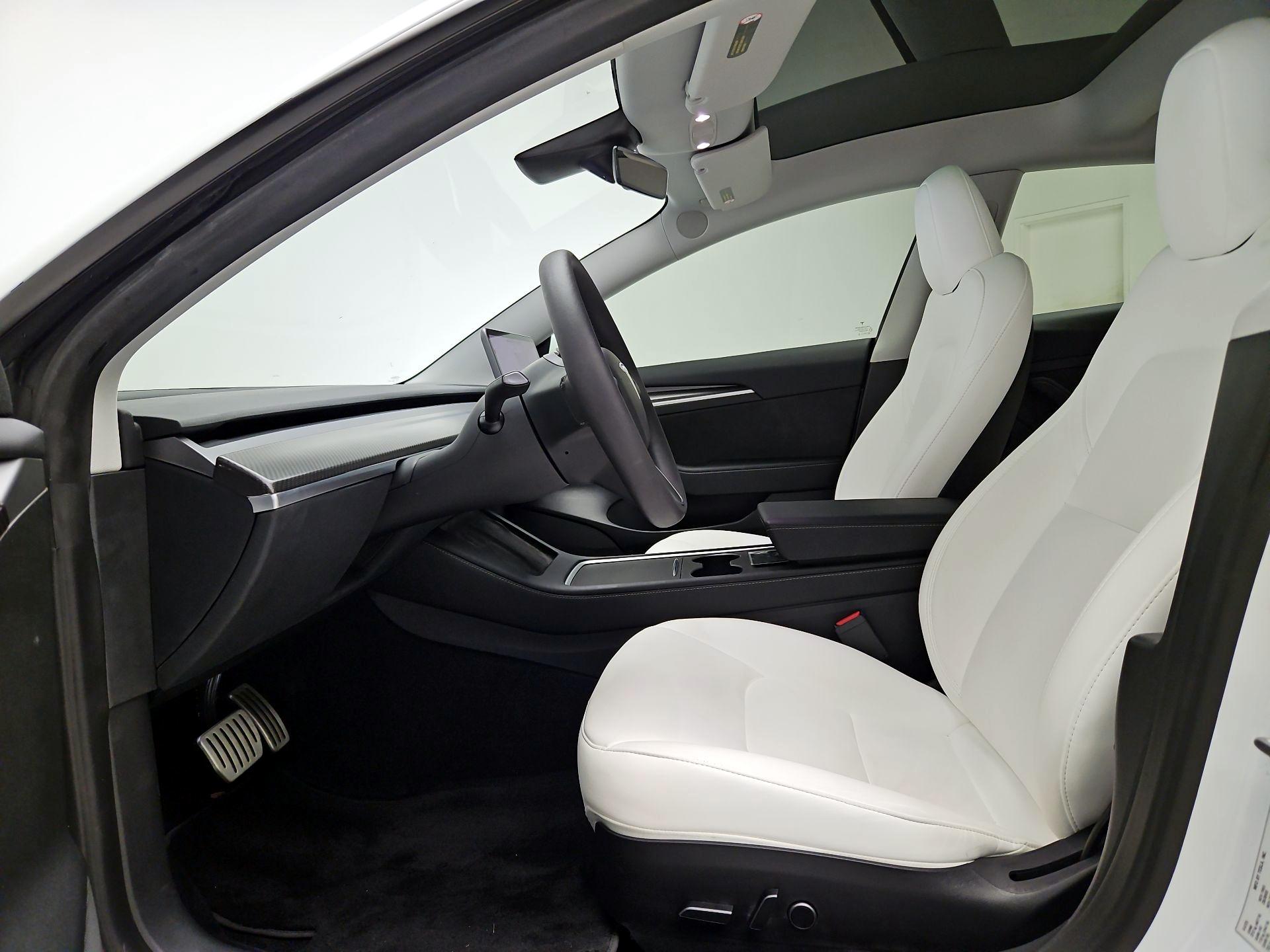 Thumbnail: 2023 Tesla Model 3 - 11