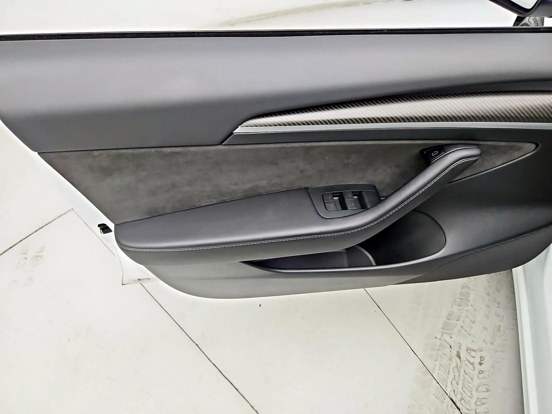 Thumbnail: 2023 Tesla Model 3 - 12