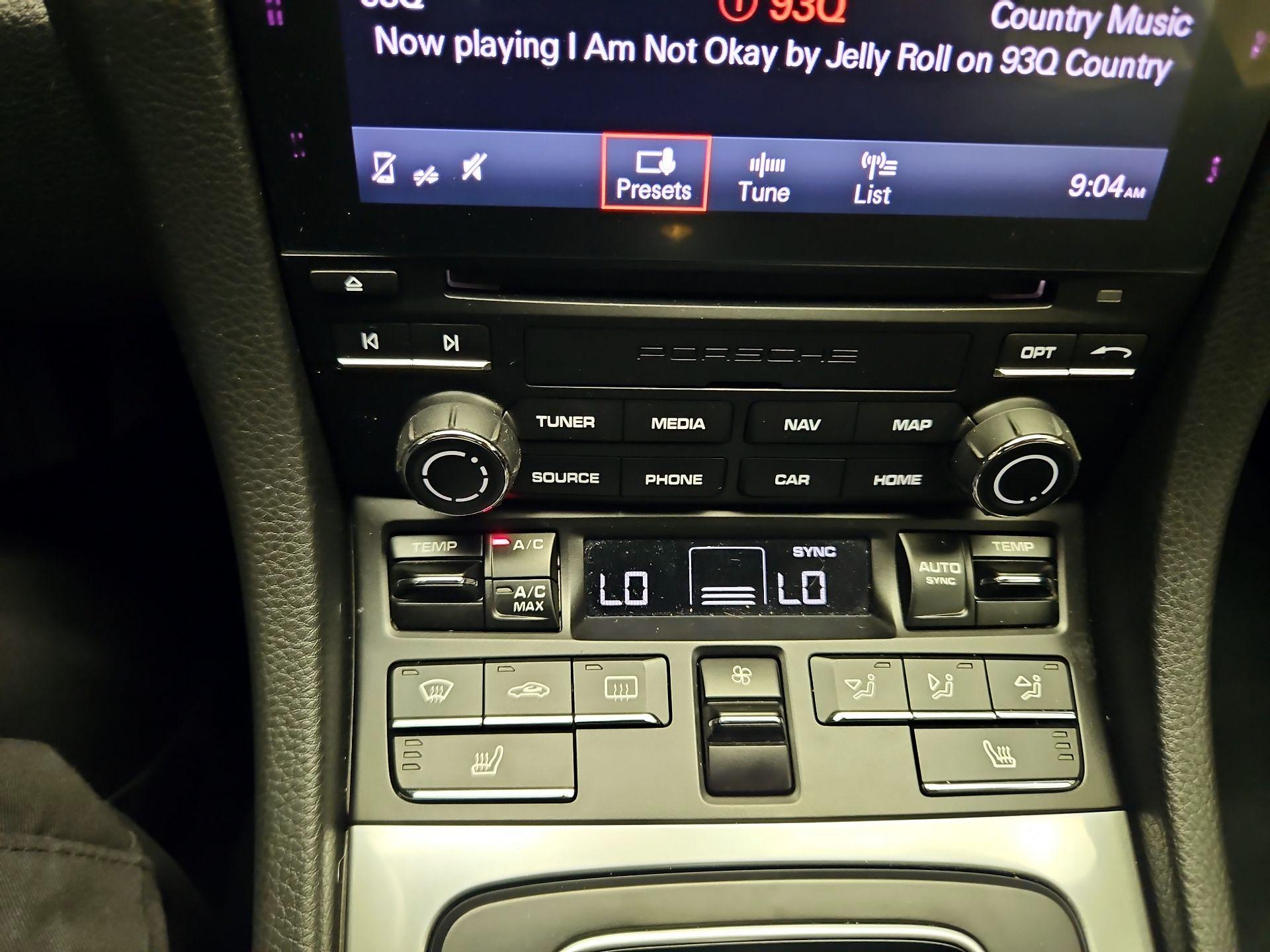 Thumbnail: 2018 Porsche 718 Cayman - 15