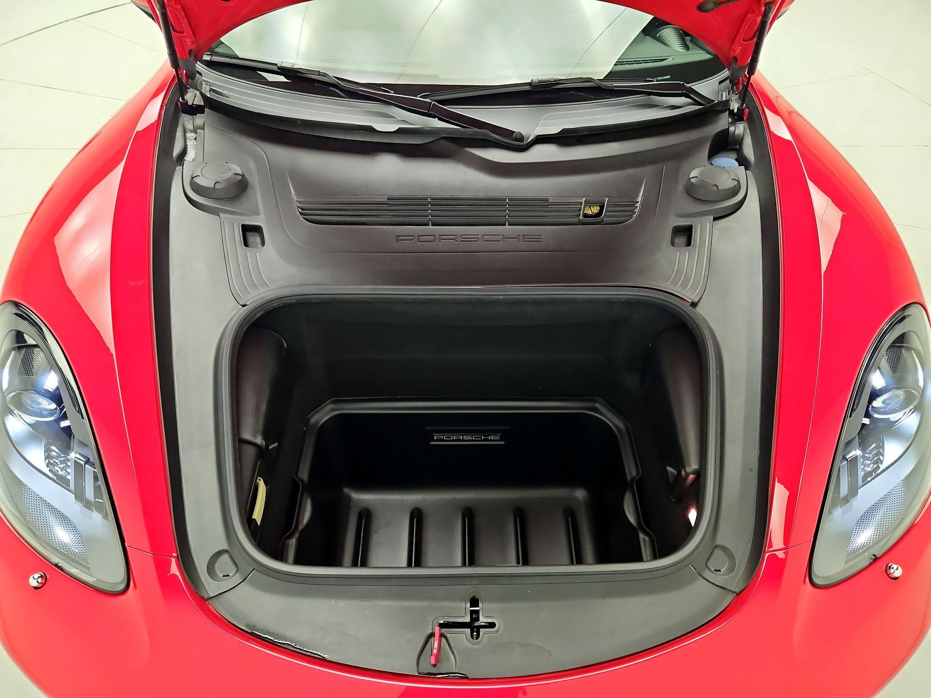 Thumbnail: 2018 Porsche 718 Cayman - 18