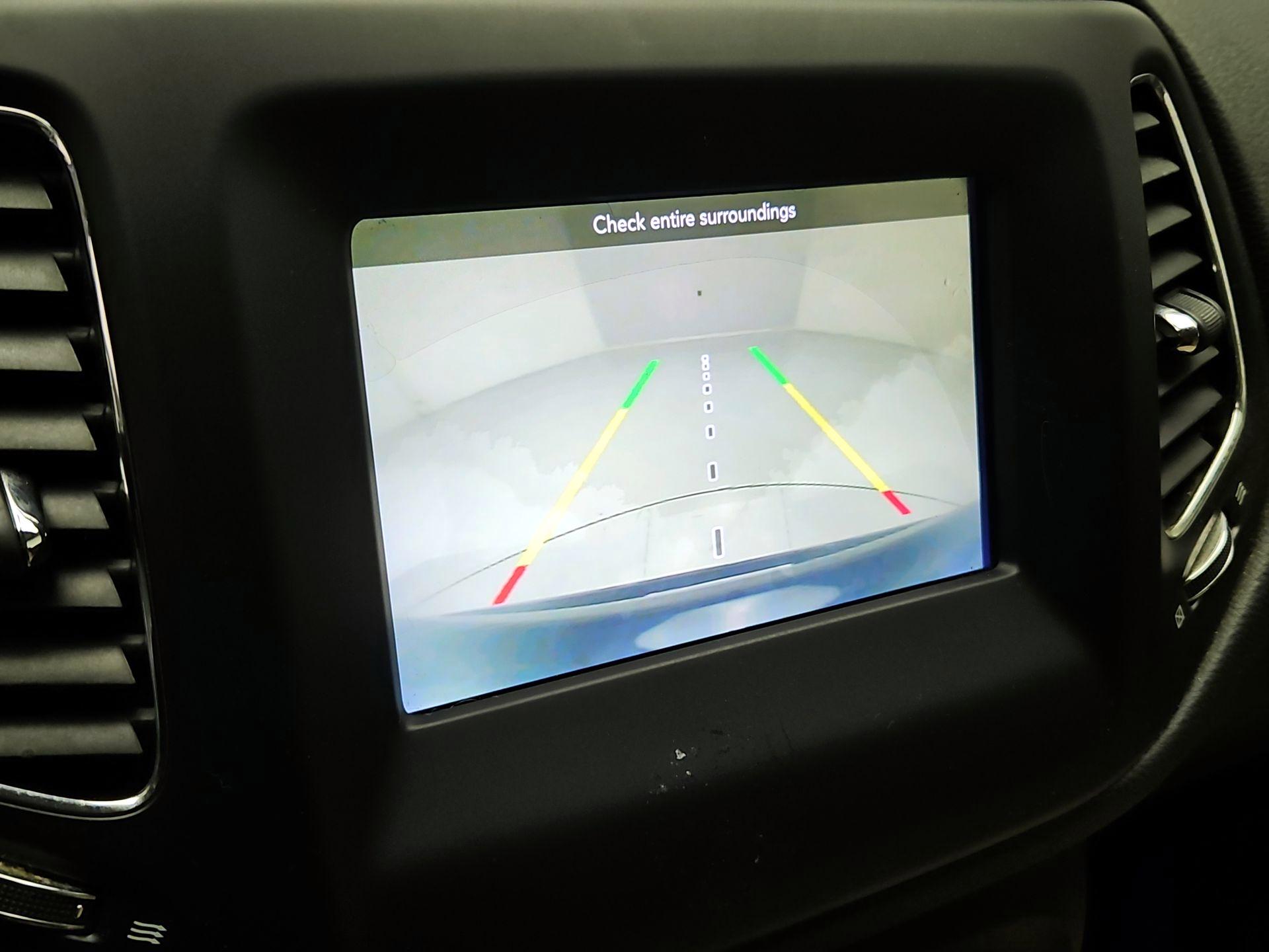 Thumbnail: 2018 Jeep Compass - 14