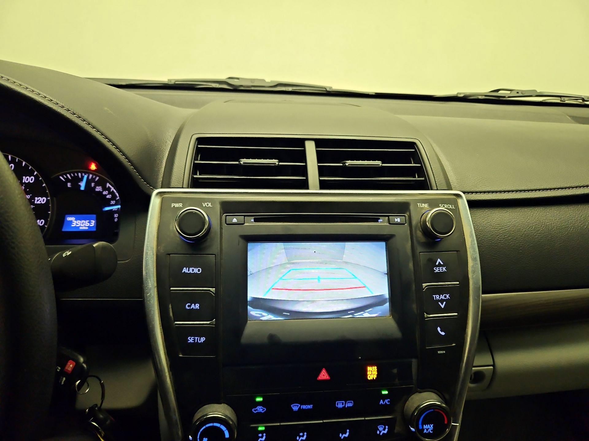 Thumbnail: 2015 Toyota Camry - 13