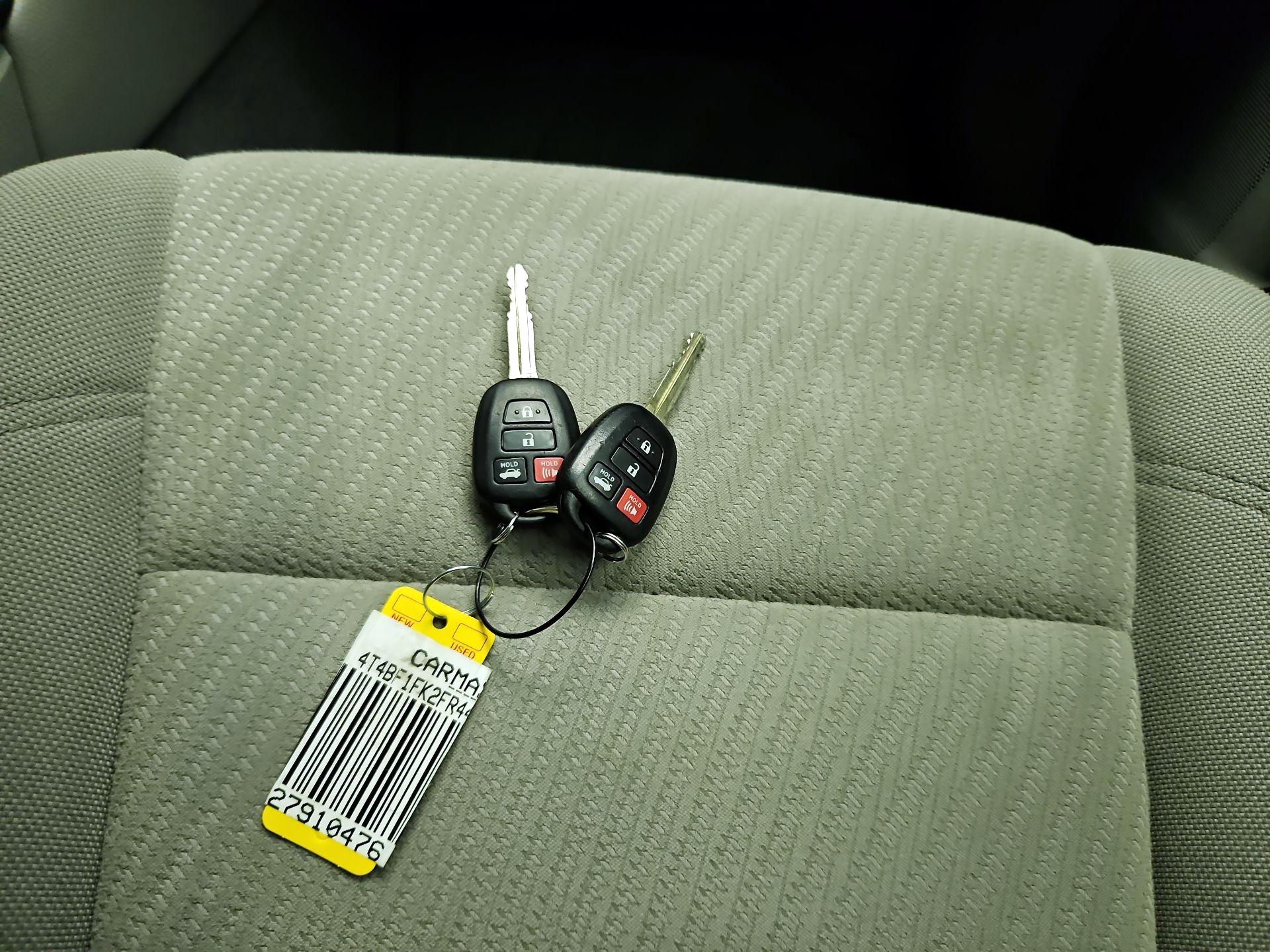 Thumbnail: 2015 Toyota Camry - 20