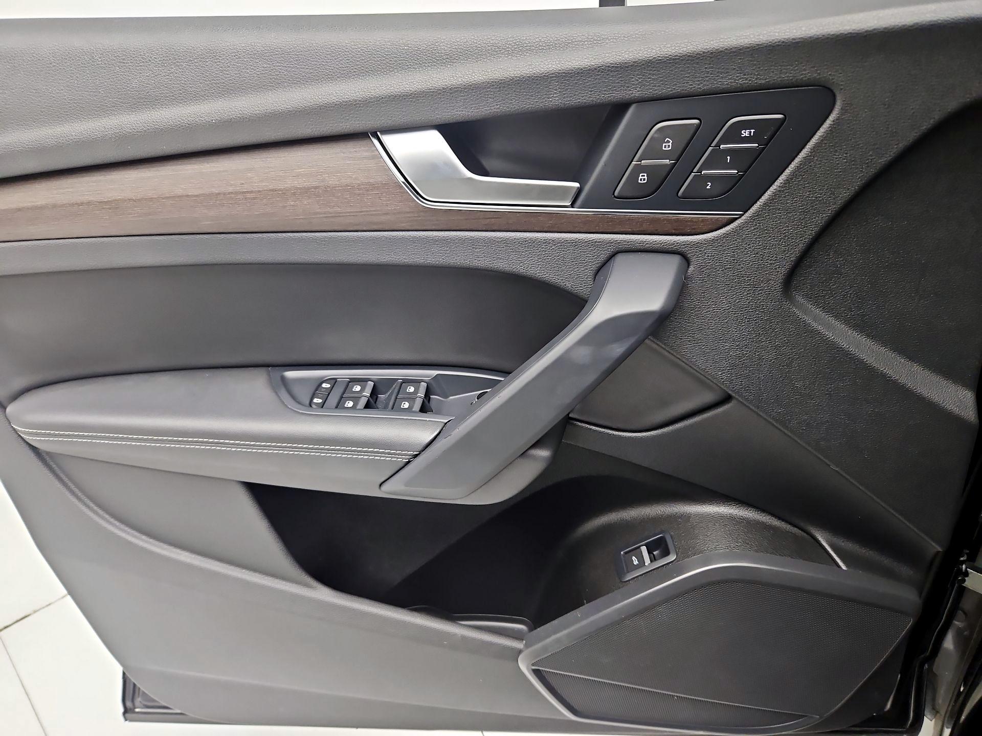 Thumbnail: 2021 Audi Q5 - 12