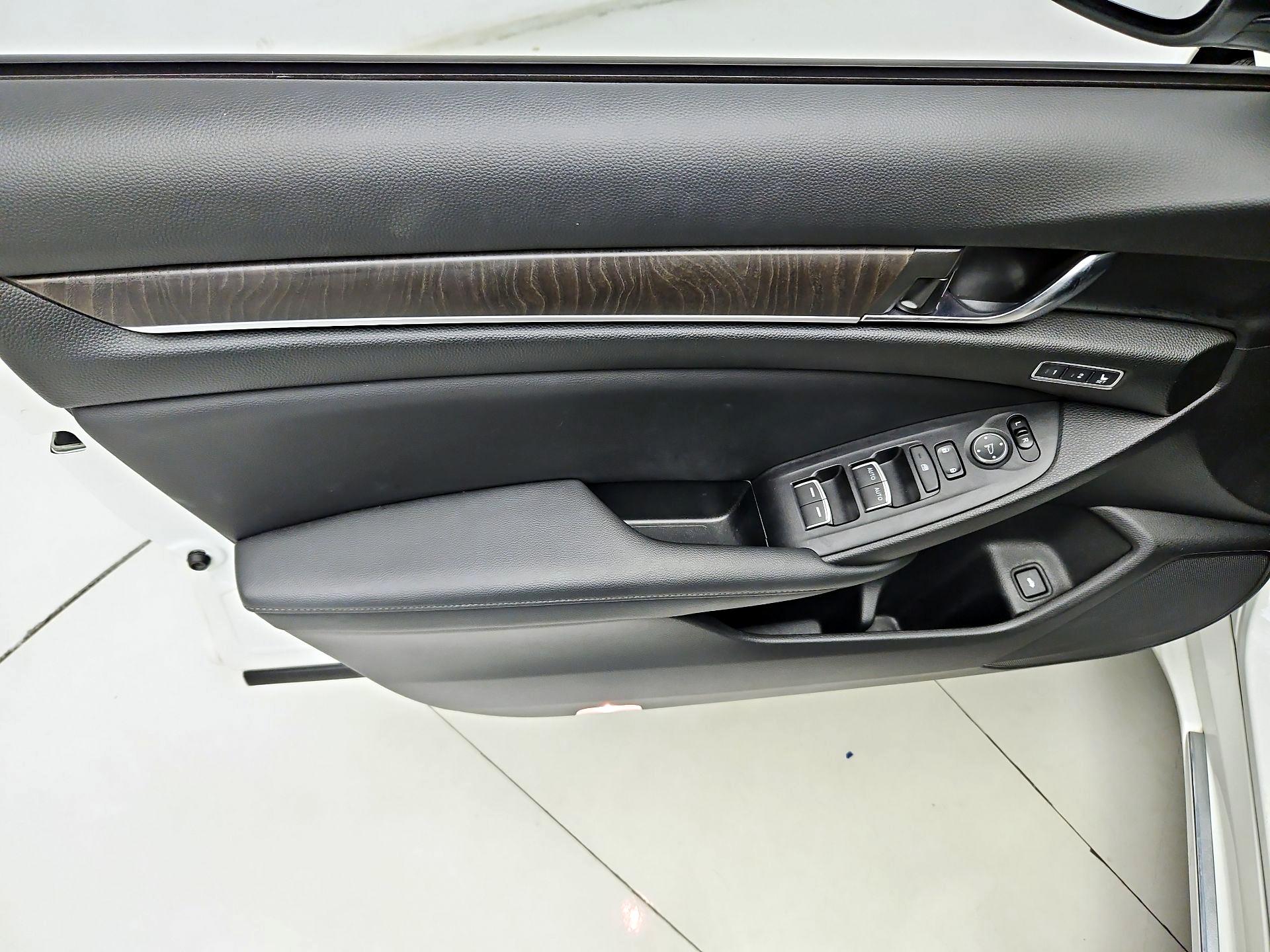 Thumbnail: 2019 Honda Accord - 12