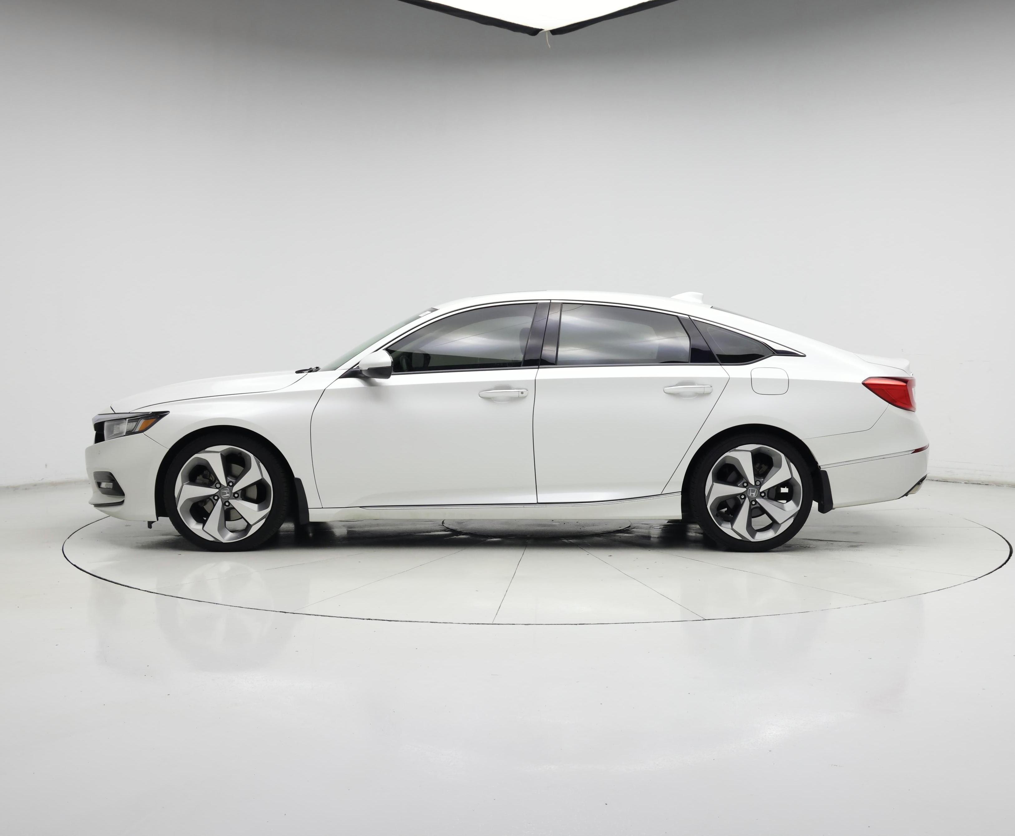 Thumbnail: 2019 Honda Accord - 3