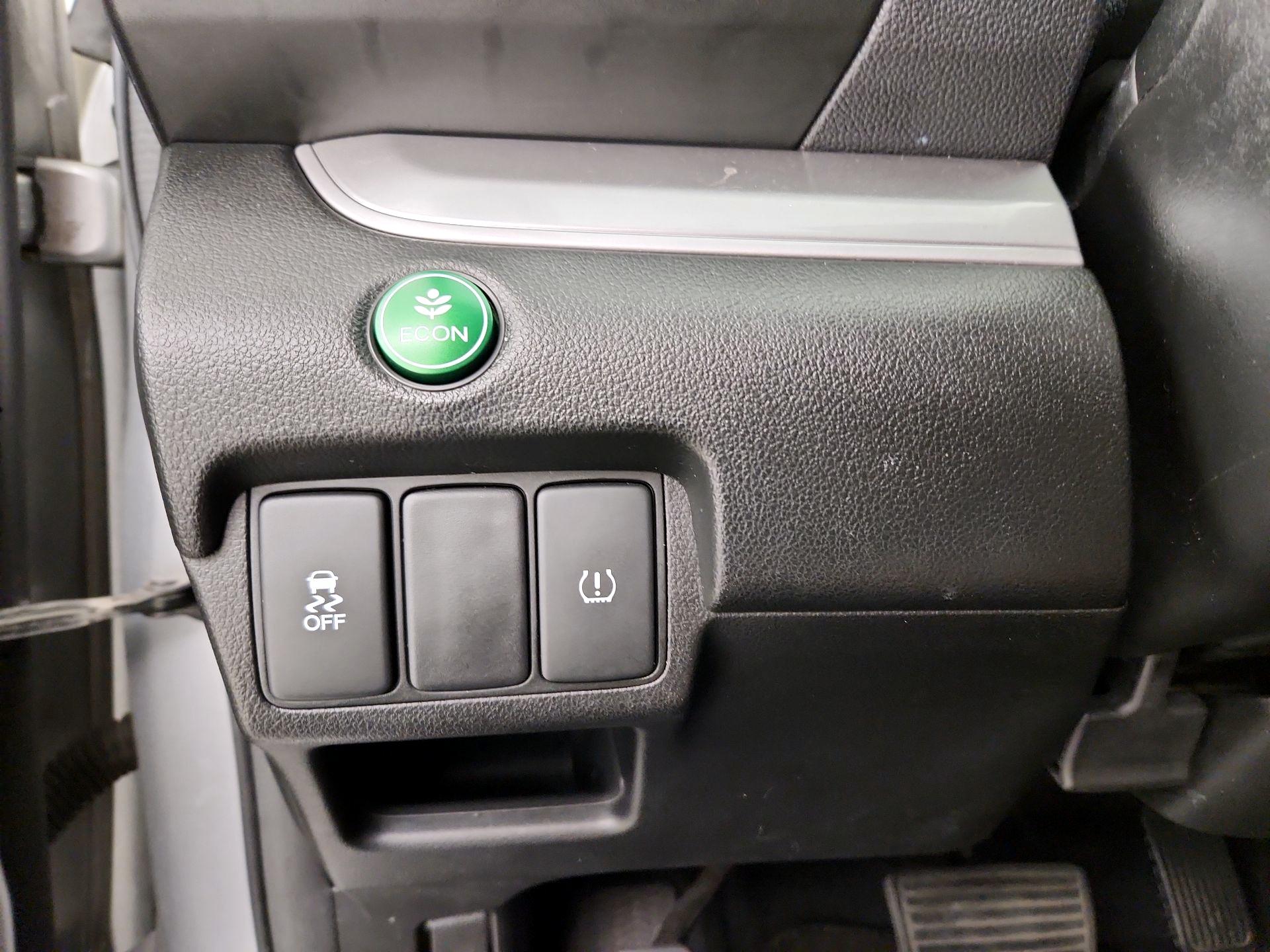 Thumbnail: 2015 Honda CR-V - 13