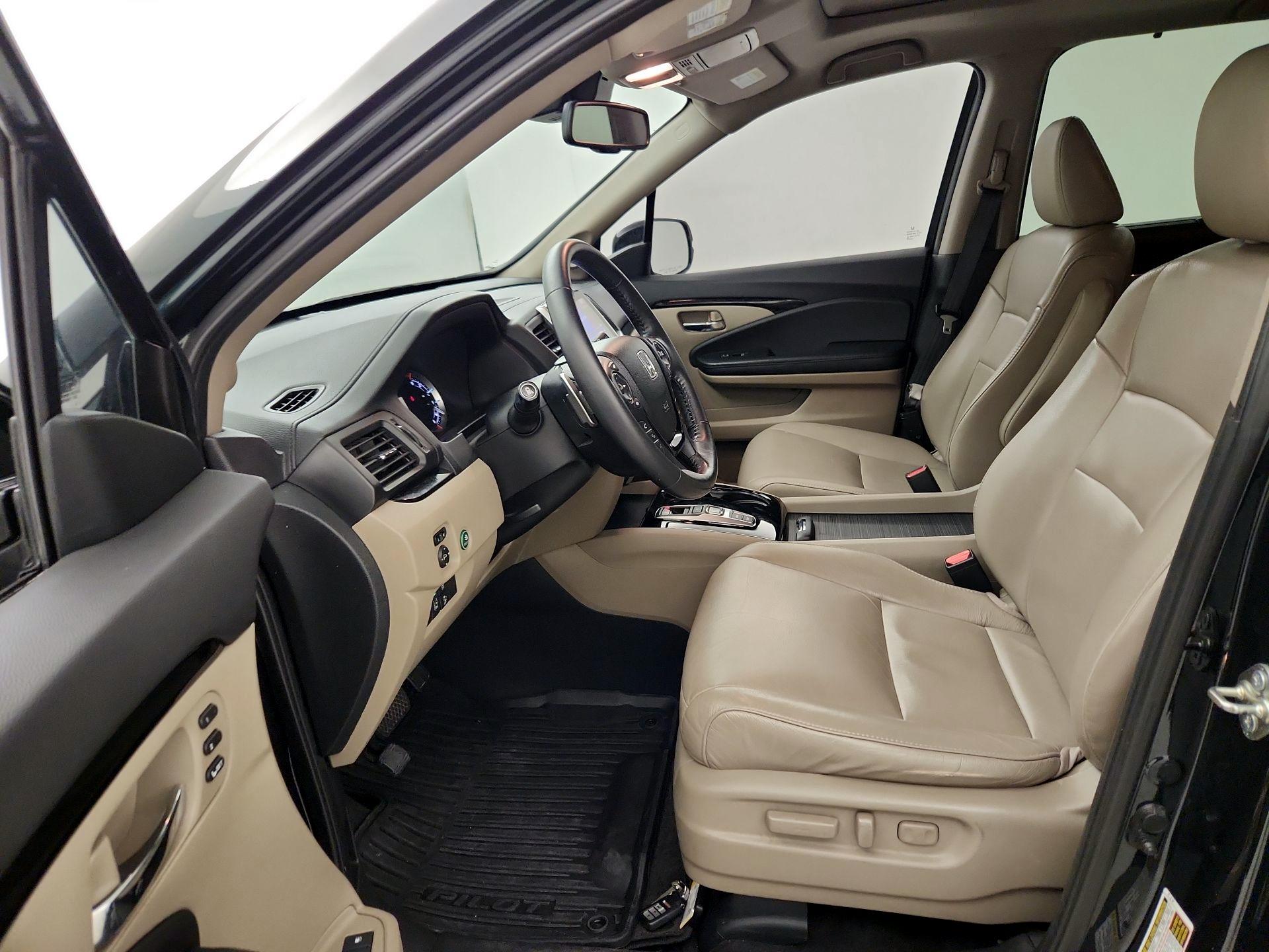 Thumbnail: 2016 Honda Pilot - 11