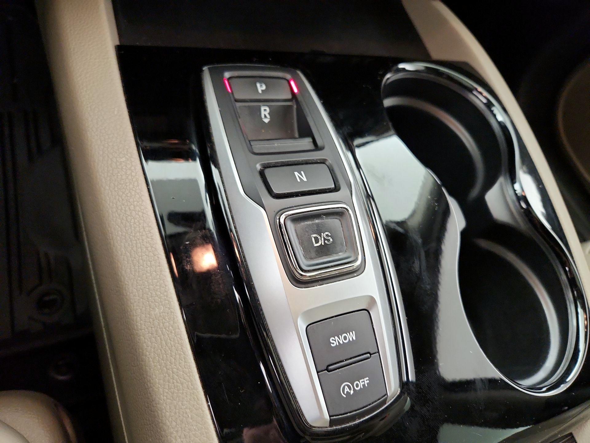 Thumbnail: 2016 Honda Pilot - 18