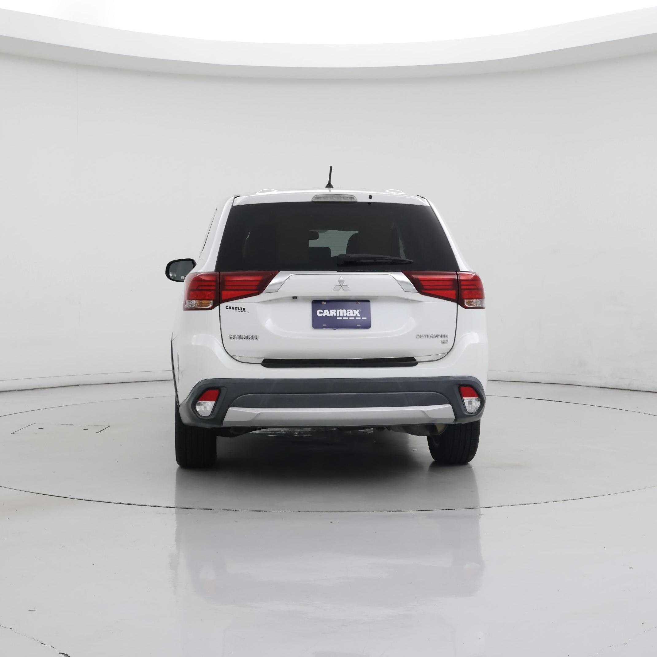 Thumbnail: 2016 Mitsubishi Outlander - 6