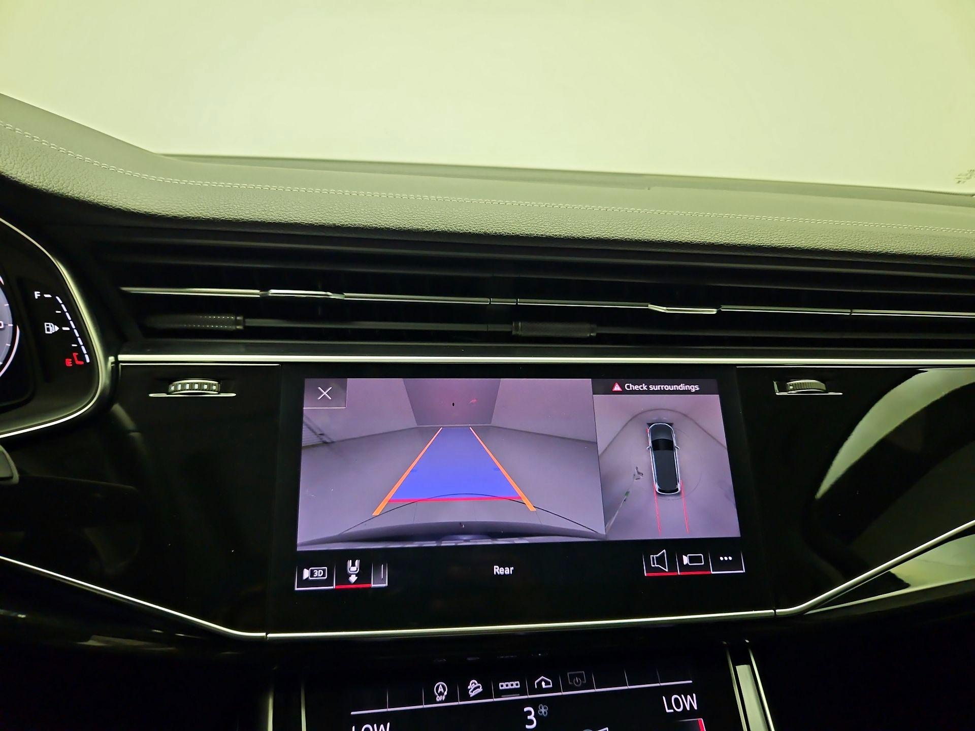 Thumbnail: 2023 Audi Q7 - 13